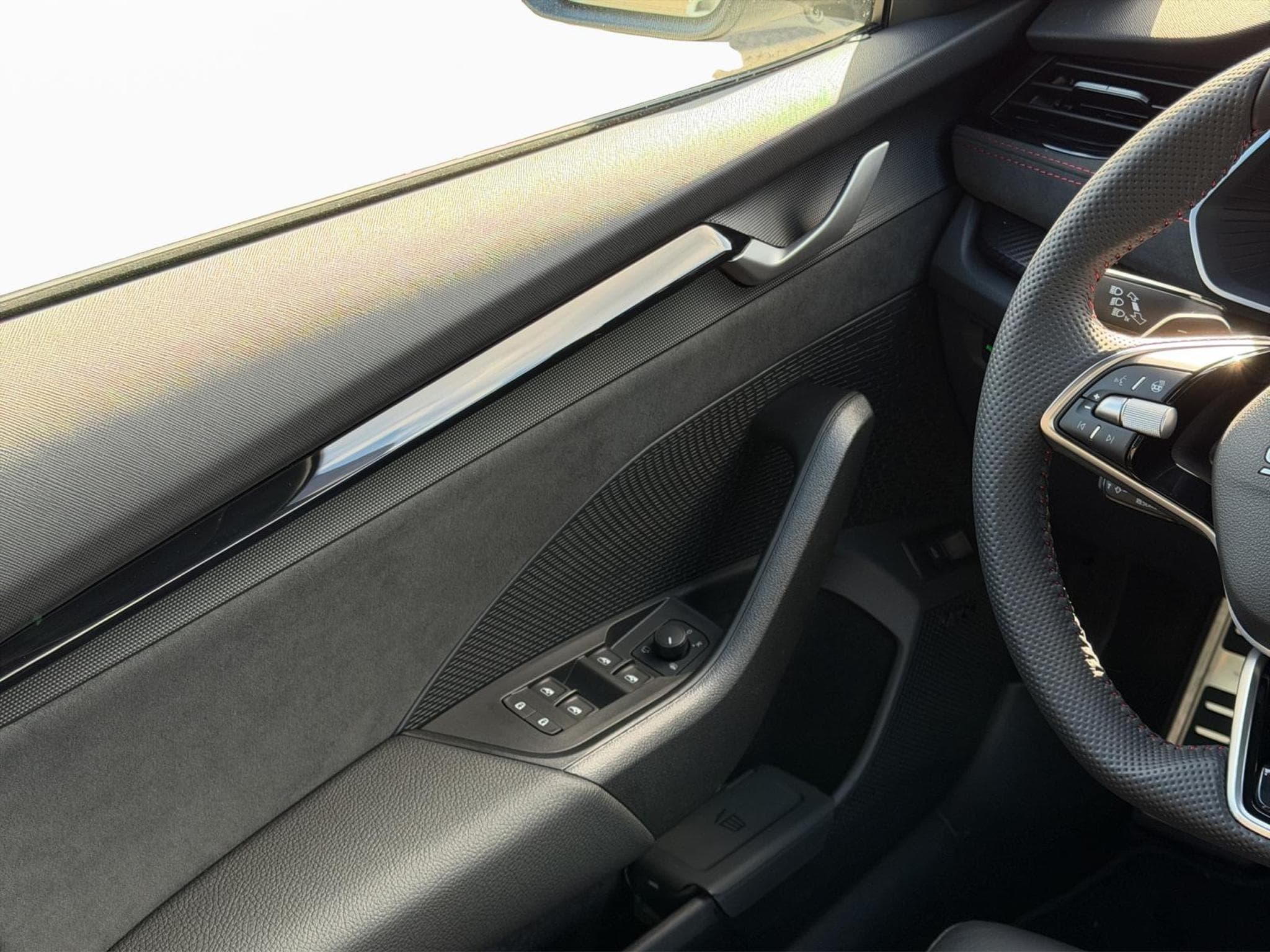 Skoda Octavia RS (2026) - Photo 14