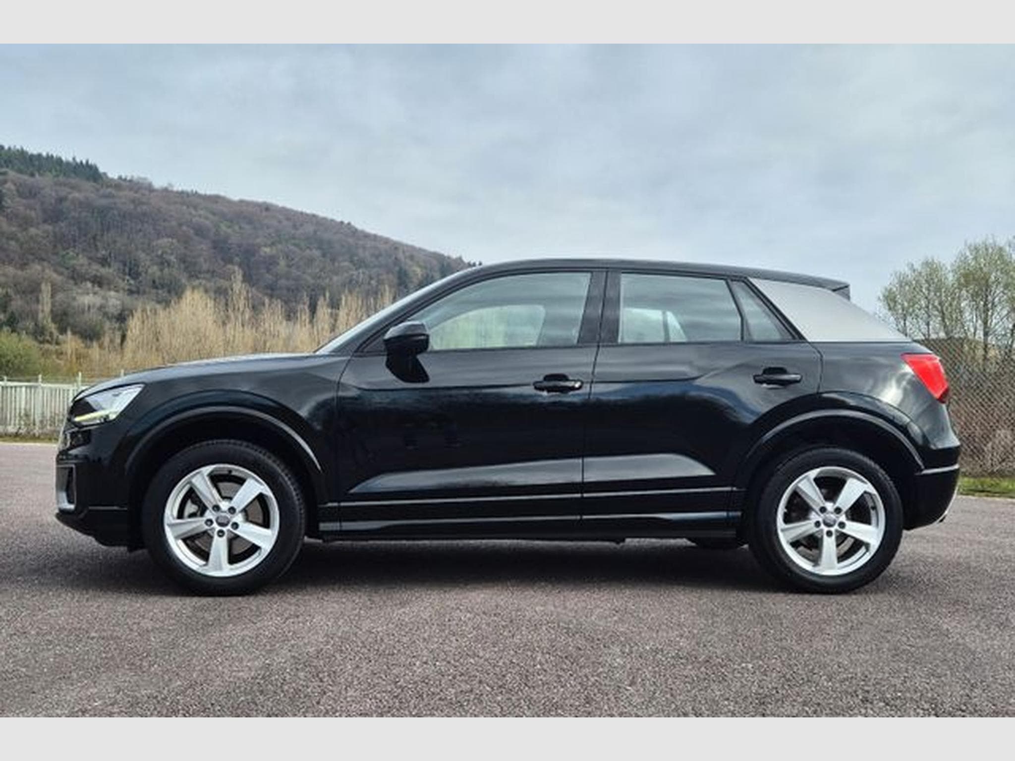 Audi Q2 Q2 1.4 sport, 1.Hand, LED, PDC. (2017) - Photo 2