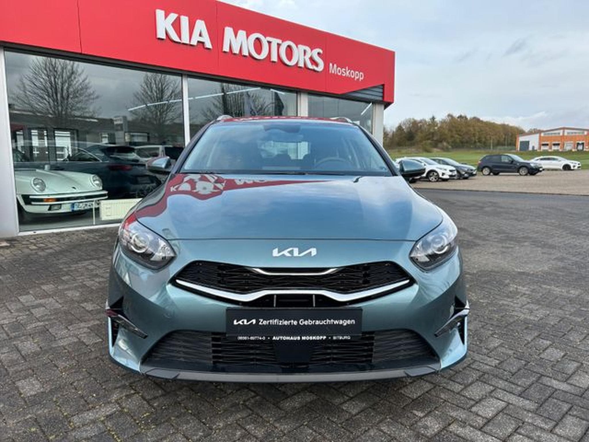 Kia Ceed Ceed SW 1.5 T-GDI DCT Vision Komfort+ Navi Kamer (2025) - Photo 2