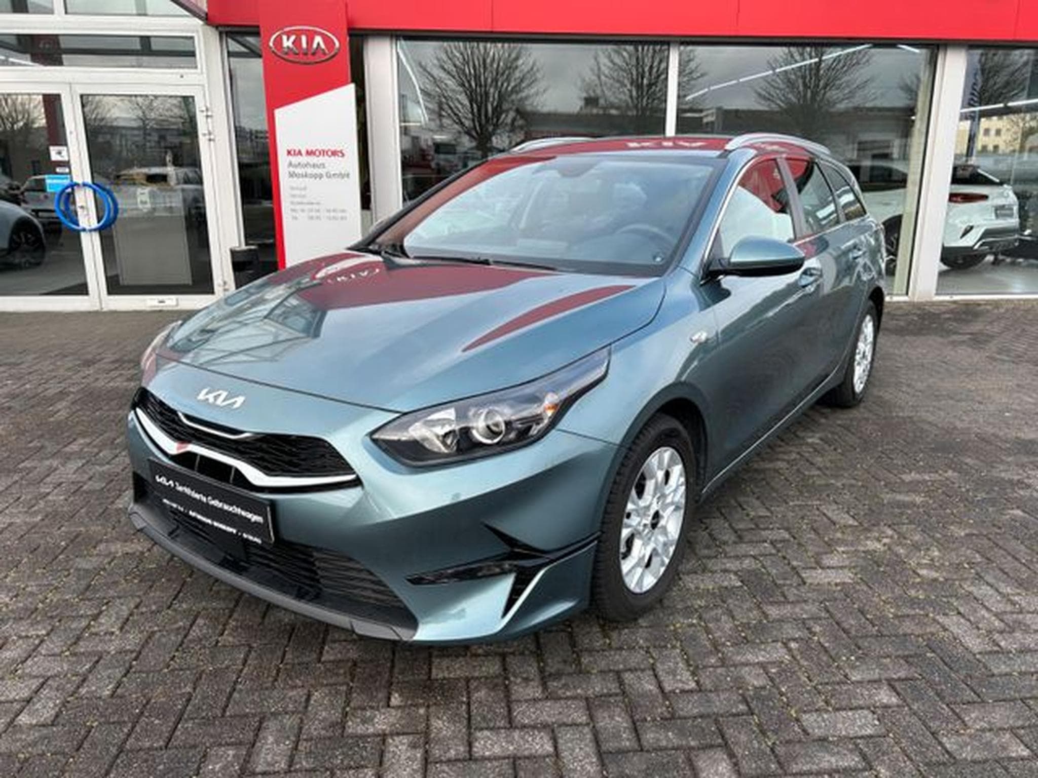 Kia Ceed Ceed SW 1.5 T-GDI DCT Vision Komfort+ Navi Kamer (2025) - Photo 3