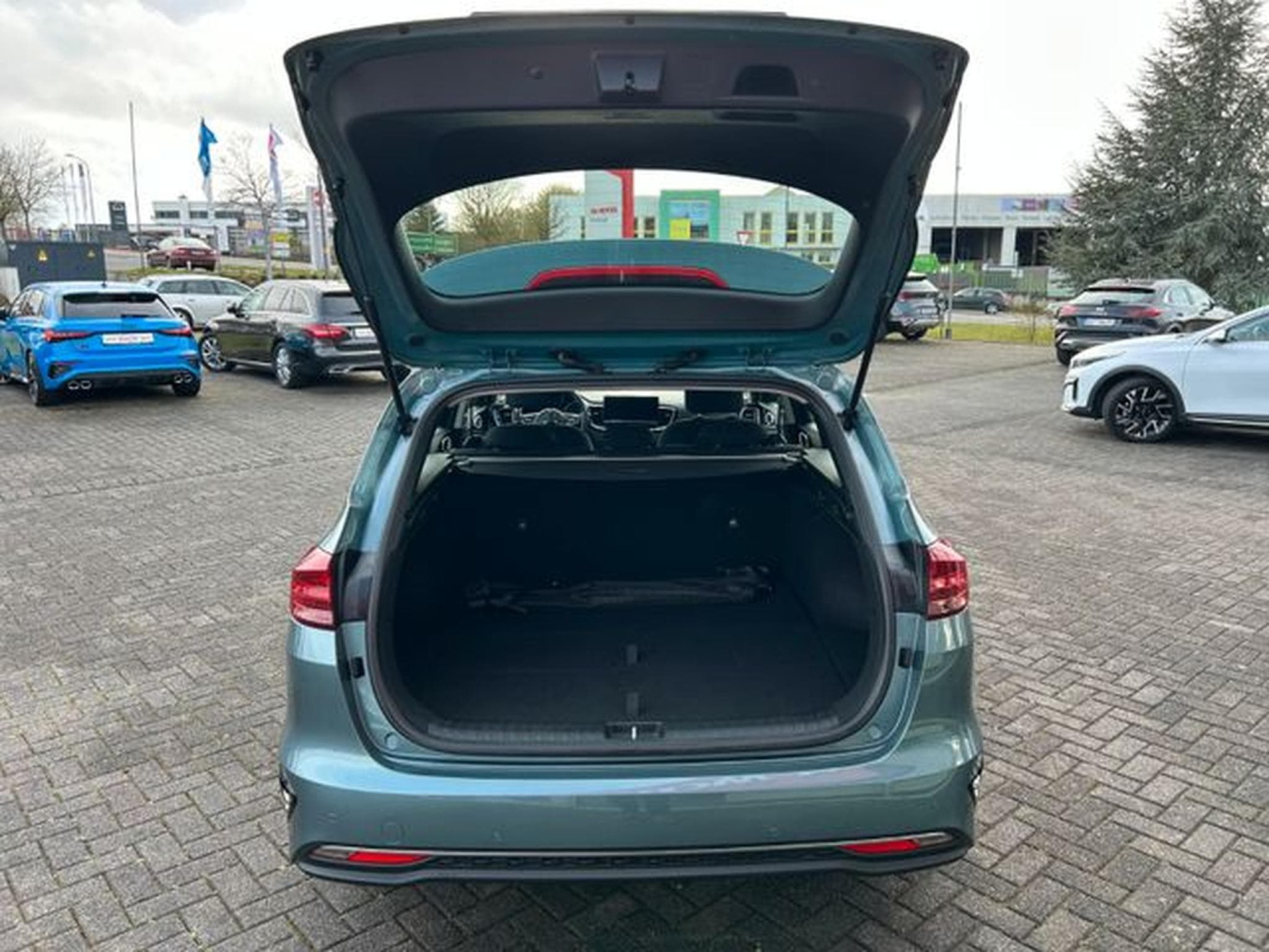 Kia Ceed Ceed SW 1.5 T-GDI DCT Vision Komfort+ Navi Kamer (2025) - Photo 7