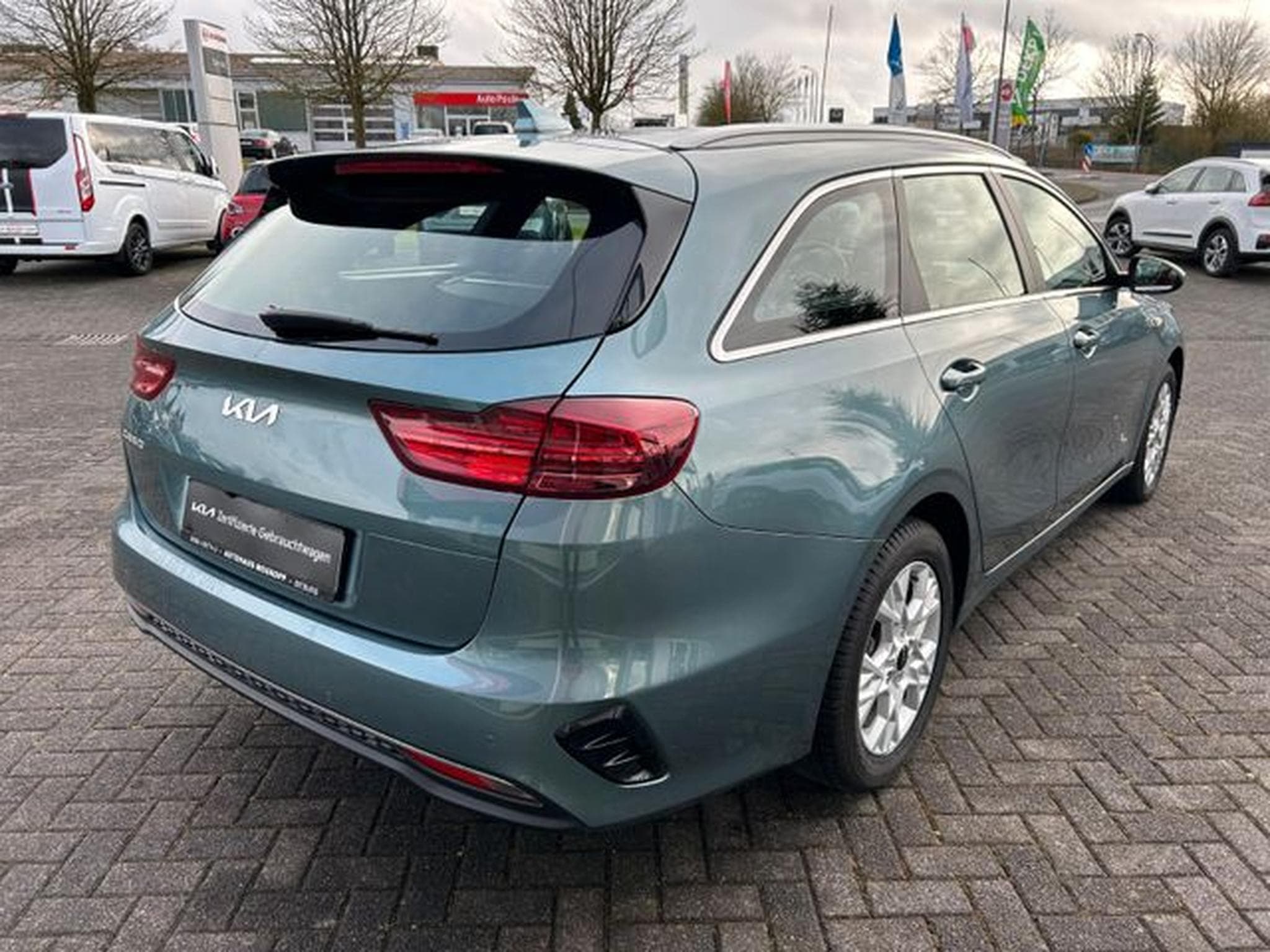 Kia Ceed Ceed SW 1.5 T-GDI DCT Vision Komfort+ Navi Kamer (2025) - Photo 8