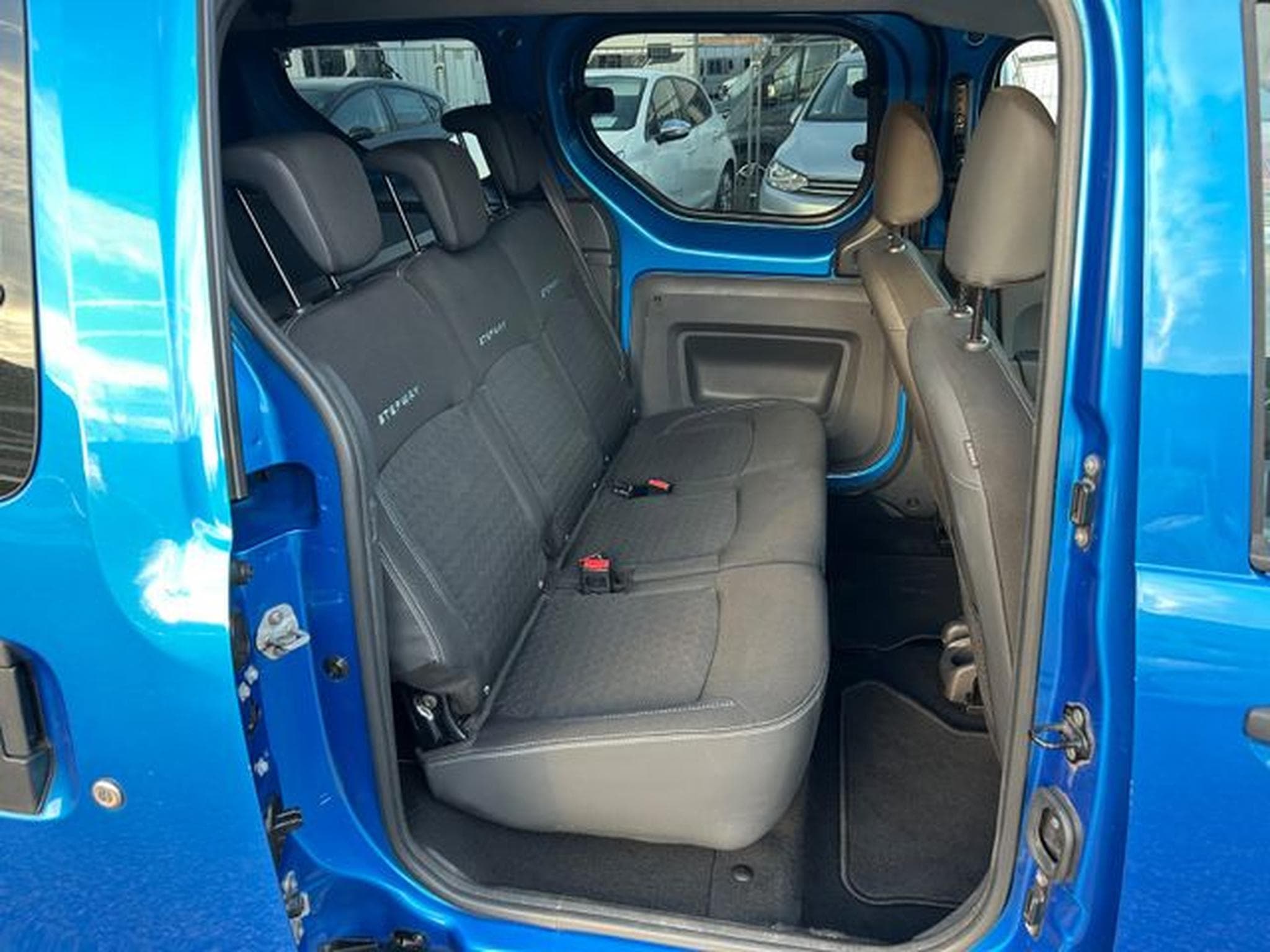 Dacia Dokker Dokker Stepway 1.5 dCi*Navi*Klima*Euro5* (2015) - Photo 9