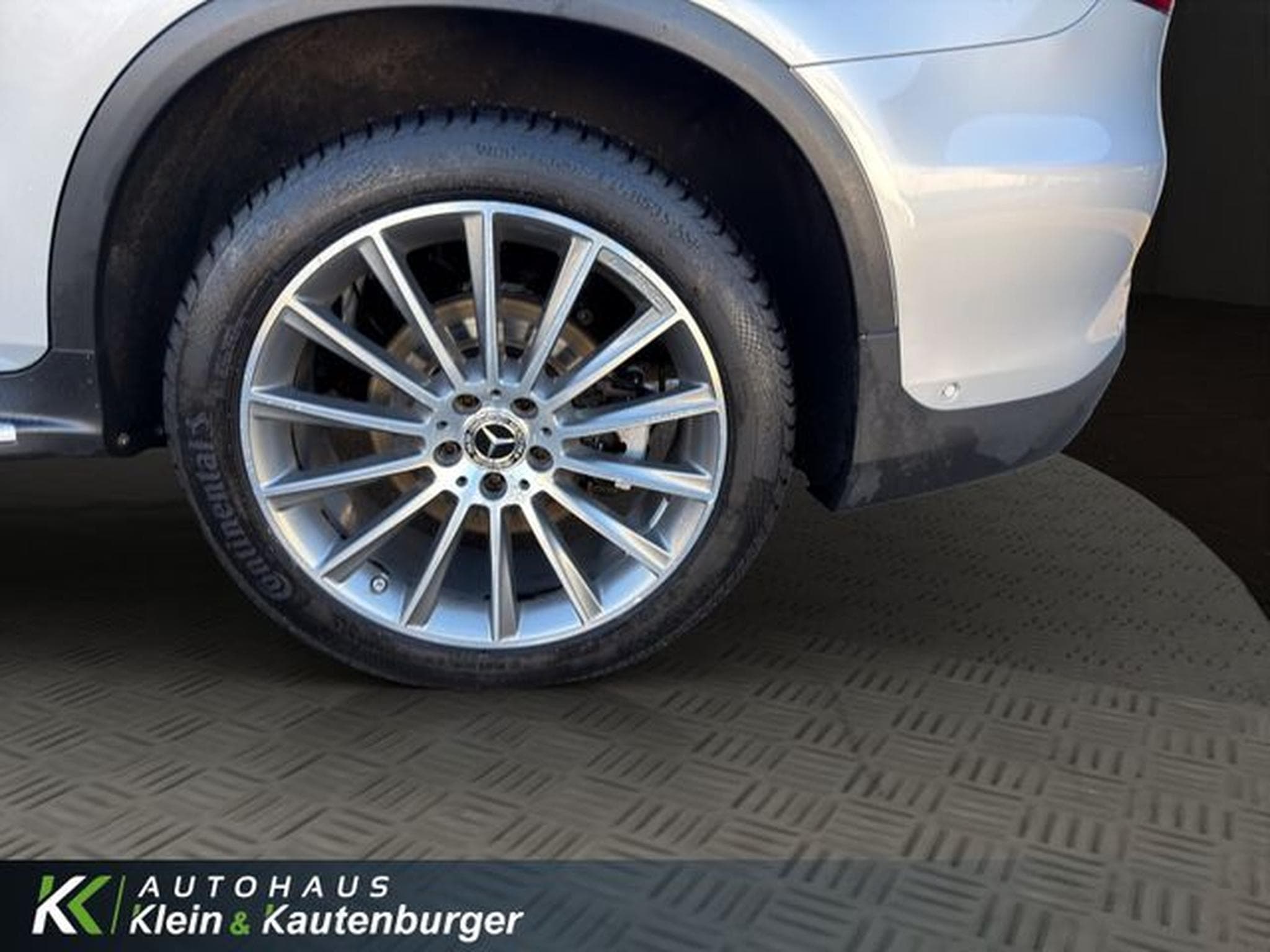 Mercedes GLC 220 GLC 220 d AMG Line 4M +AHK+BURMESTER+PANO+360° (2020) - Photo 10