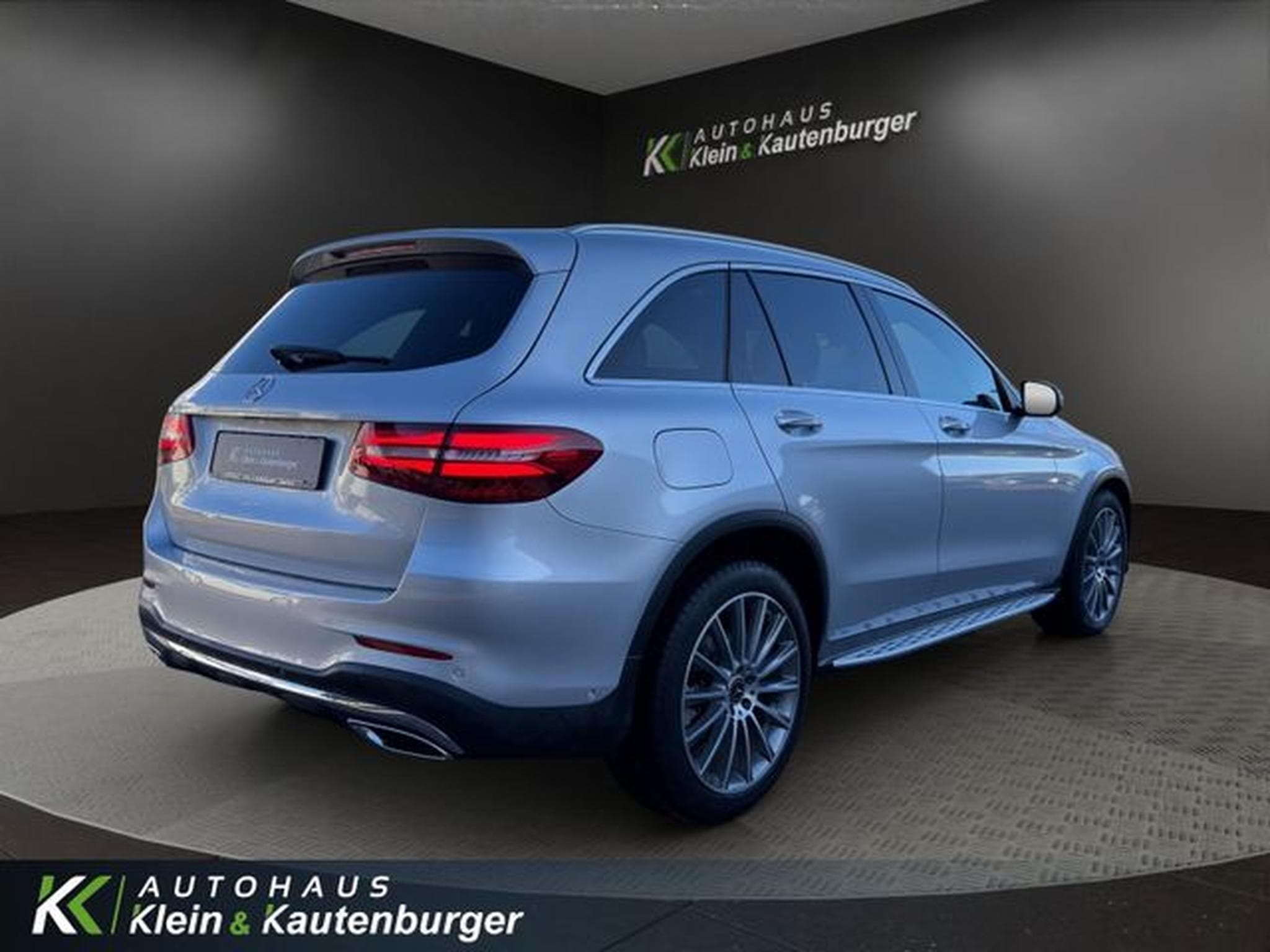 Mercedes GLC 220 GLC 220 d AMG Line 4M +AHK+BURMESTER+PANO+360° (2020) - Photo 5
