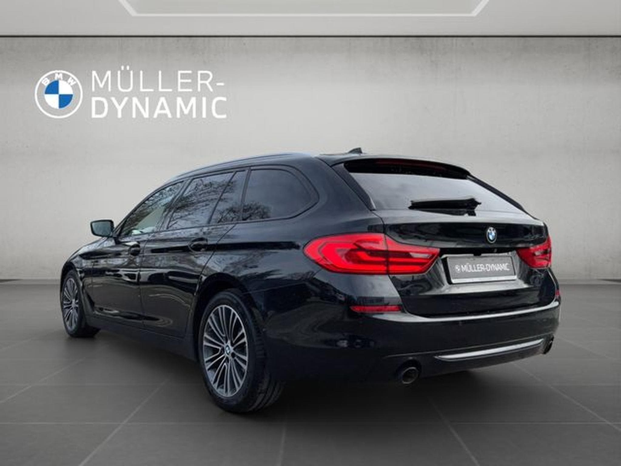 BMW 530 530d TOURING SPORT LINE LED HIFI RÜCKFAHR SHZ (2019) - Photo 4