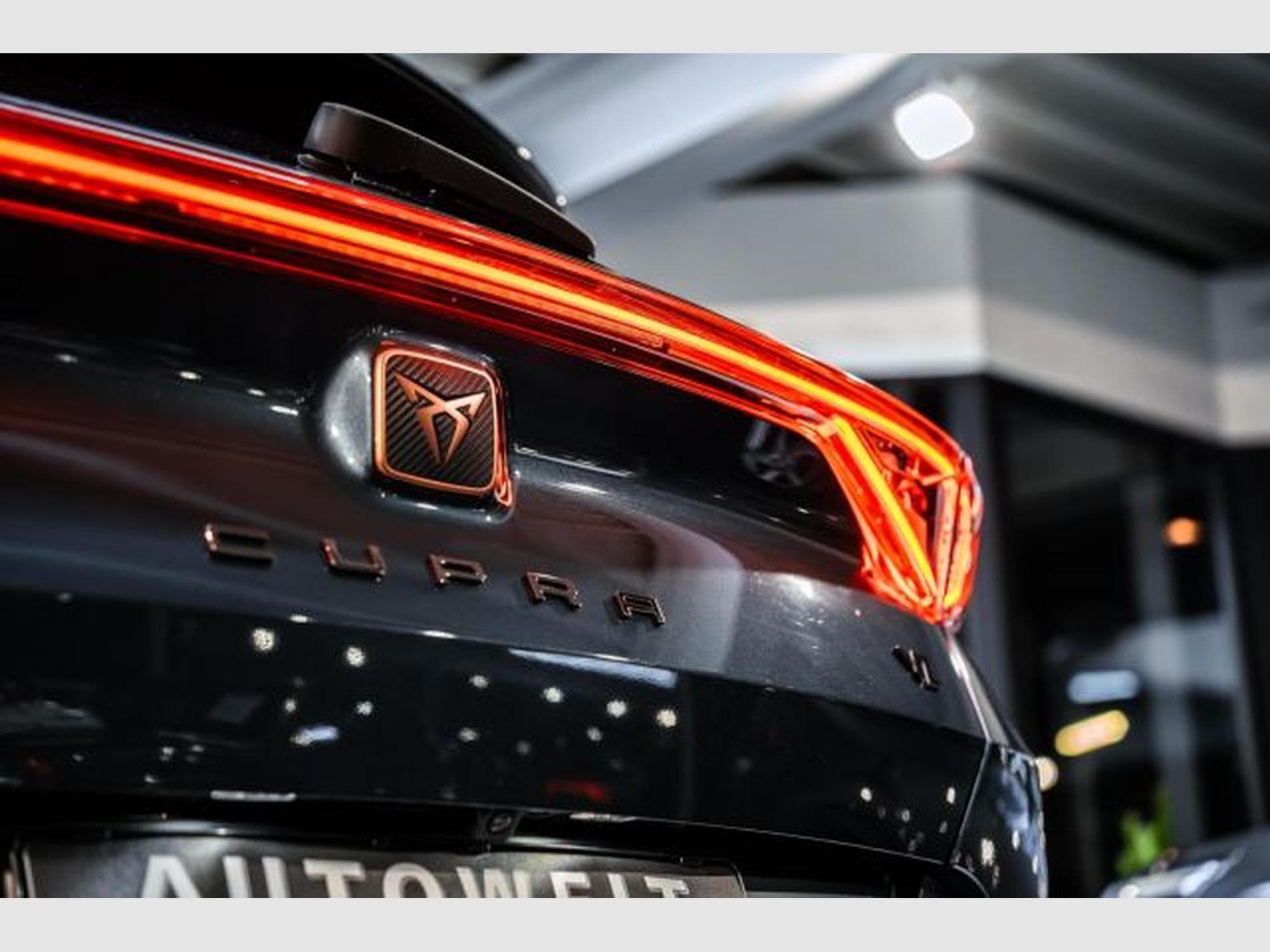 Cupra Formentor Formentor VZ 2.0 TSI DSG 4Drive NAVI RFK LED VIR (2023) - Photo 13