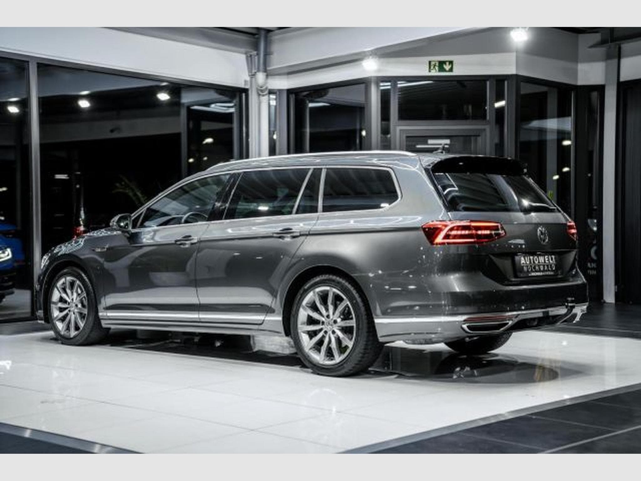 VW Passat Passat Variant 2.0 TDI DSG Highl. 2x R-Line 4Mo (2016) - Photo 14