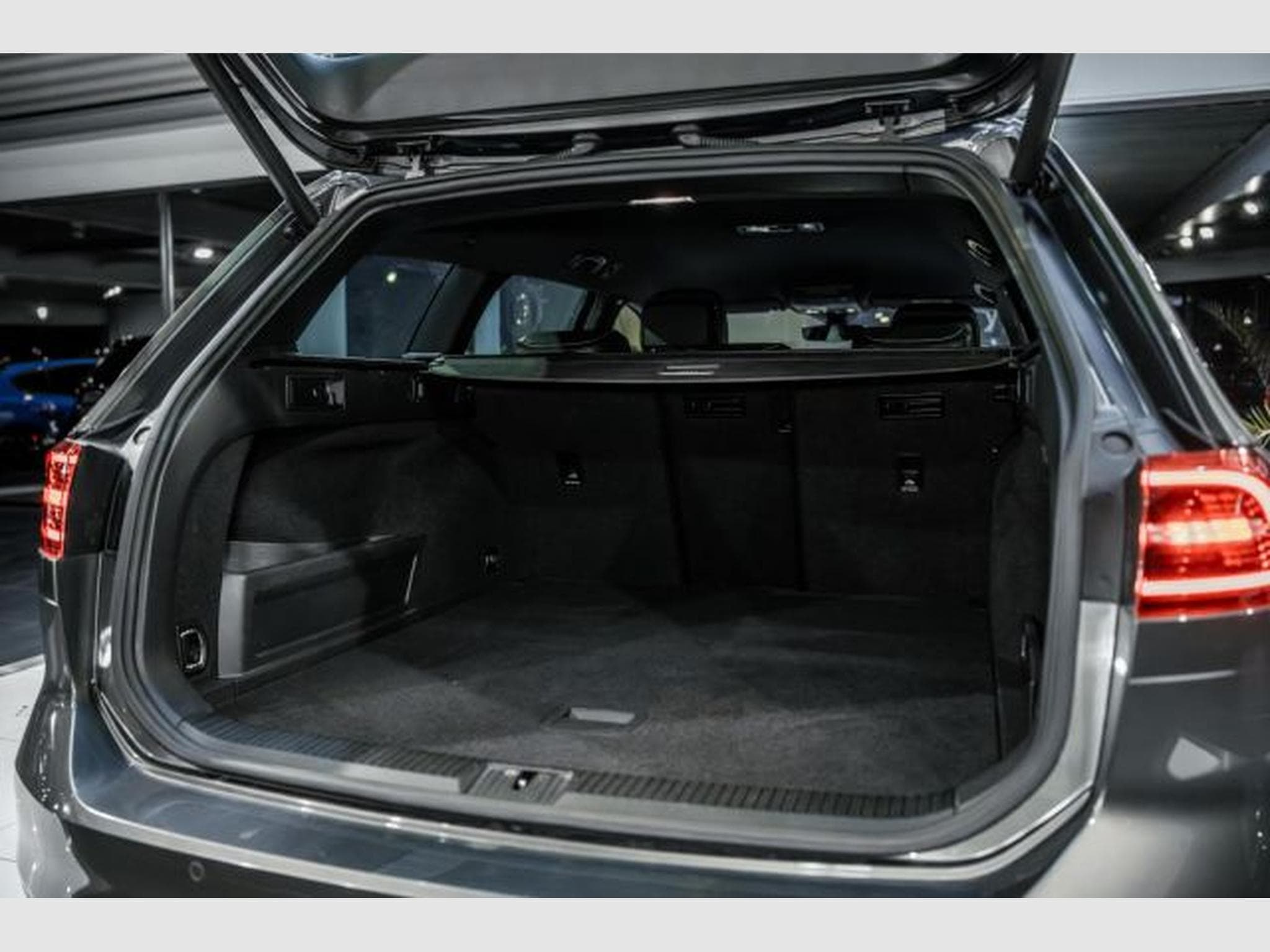 VW Passat Passat Variant 2.0 TDI DSG Highl. 2x R-Line 4Mo (2016) - Photo 15