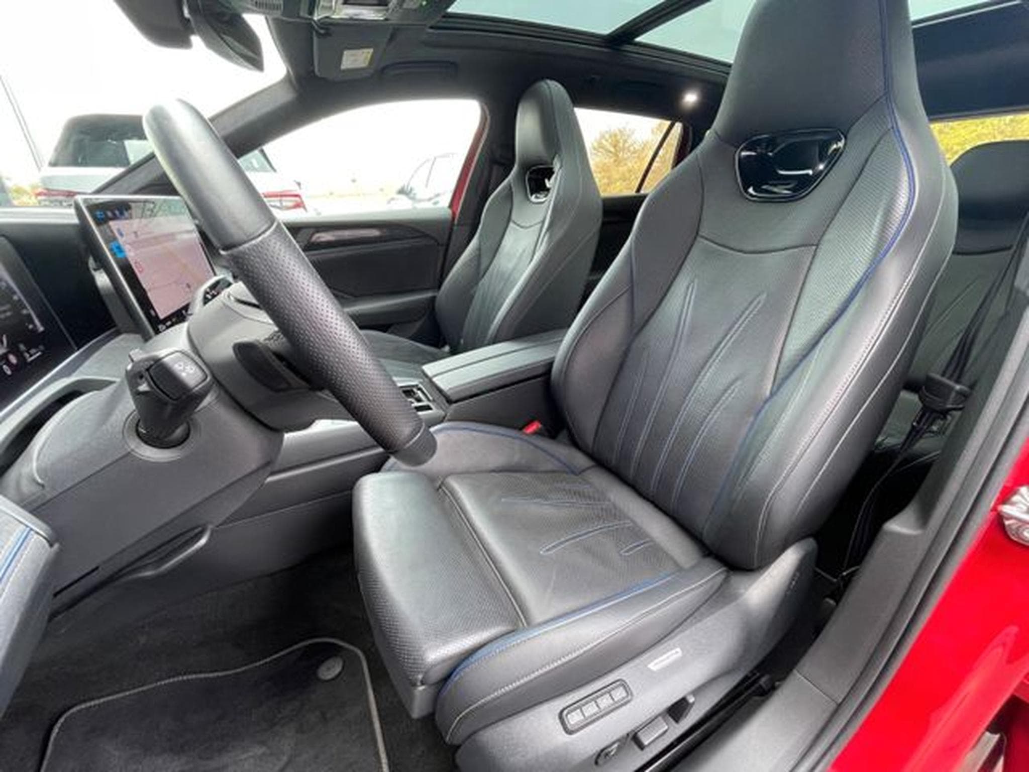 VW Passat Passat 2.0TDI 4x4 R-Line Leder Pano Signature (2024) - Photo 11