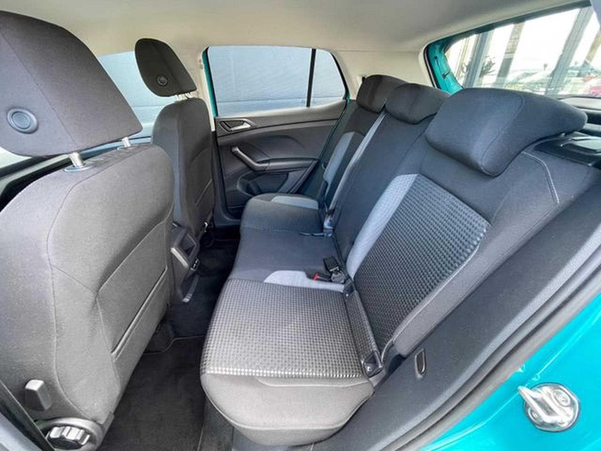 VW T-Cross T-Cross Active R Line DSG Kamera Navi Apple Sitz (2022) - Photo 12