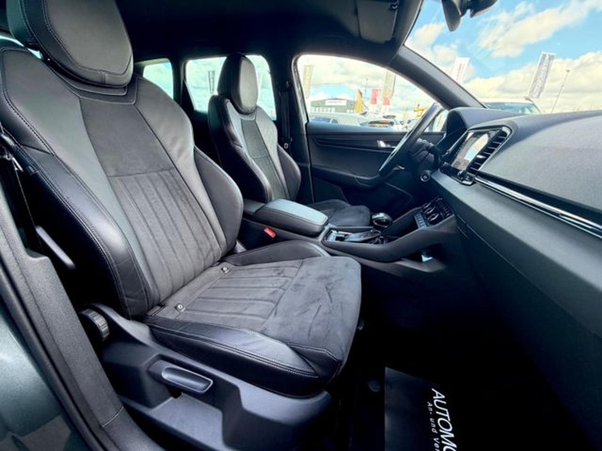 Skoda Karoq Karoq Sportline 2.0 TDI DSG 4x4 /LED/ACC/CAM/ (2020) - Foto 14