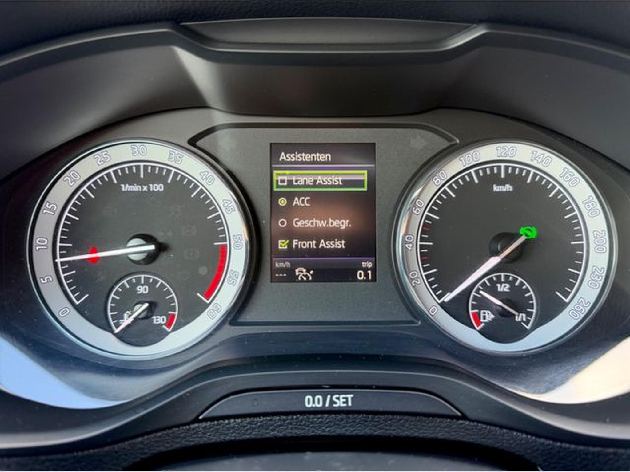 Skoda Karoq Karoq Sportline 2.0 TDI DSG 4x4 /LED/ACC/CAM/ (2020) - Foto 23