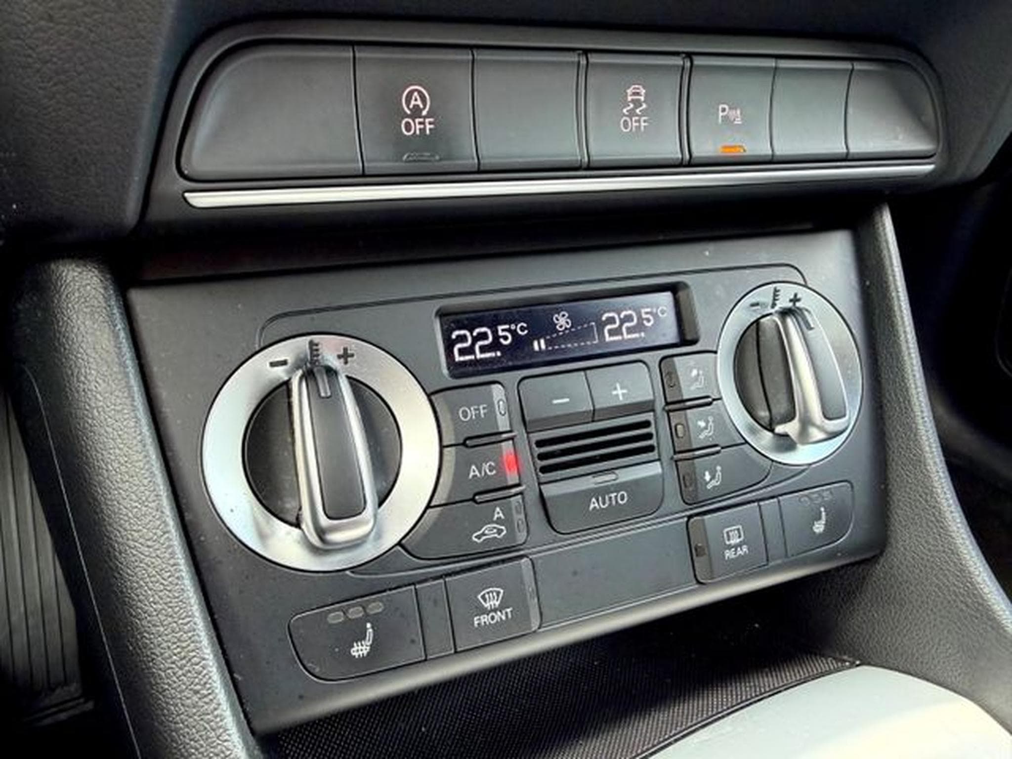 Audi Q3 Q3 2.0 TDI S line Sport Plus Paket /1.HAND/ (2014) - Foto 16