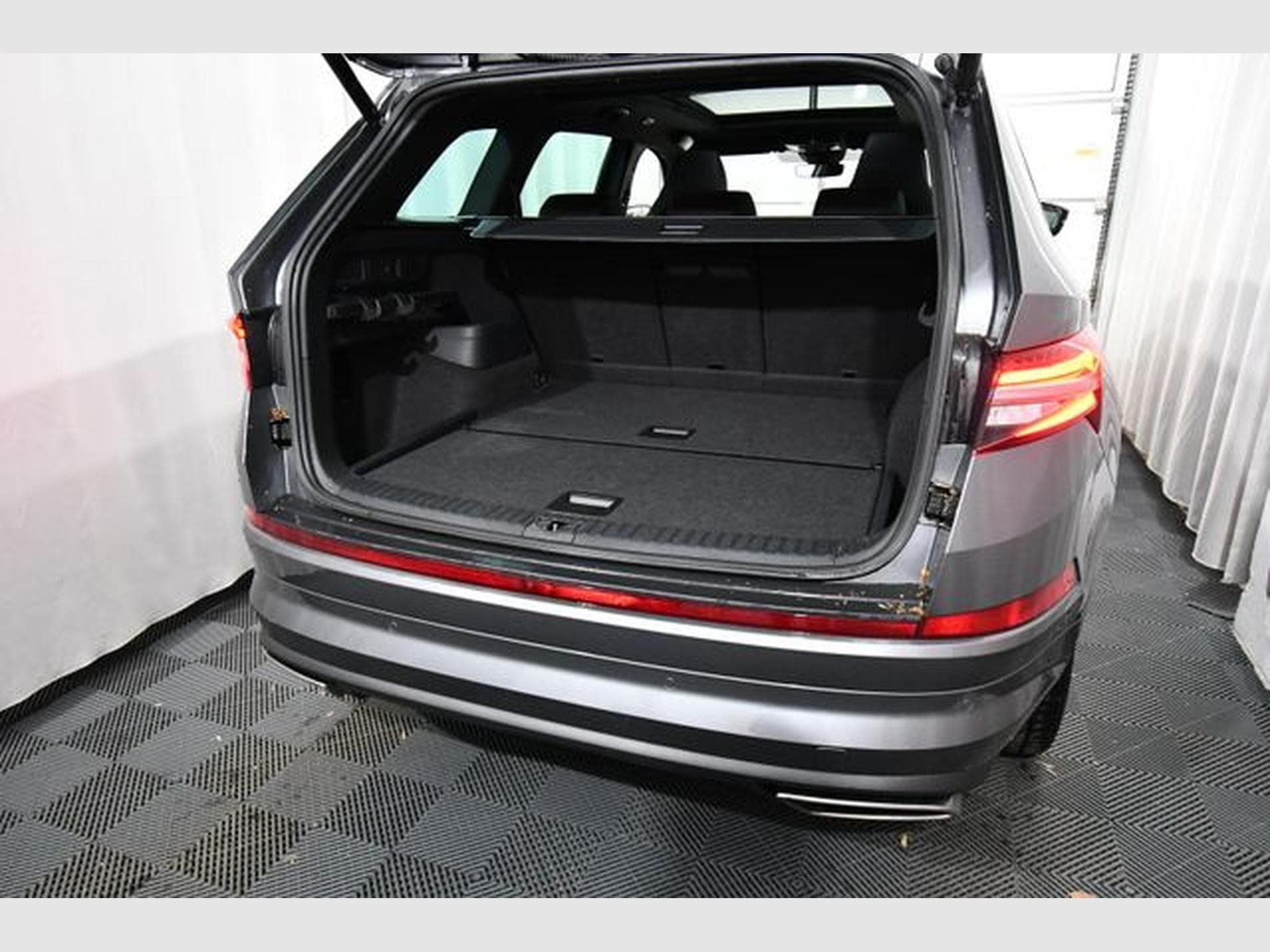Skoda Kodiaq Kodiaq RS 4x4, AHK, 20", Pano., Park A. (2023) - Photo 5