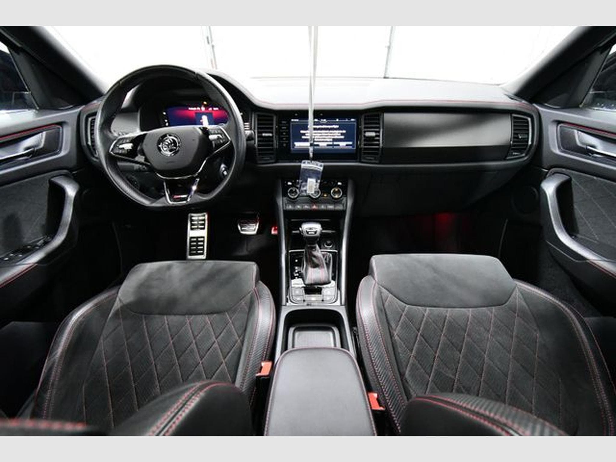 Skoda Kodiaq Kodiaq RS 4x4, AHK, 20", Pano., Park A. (2023) - Photo 8