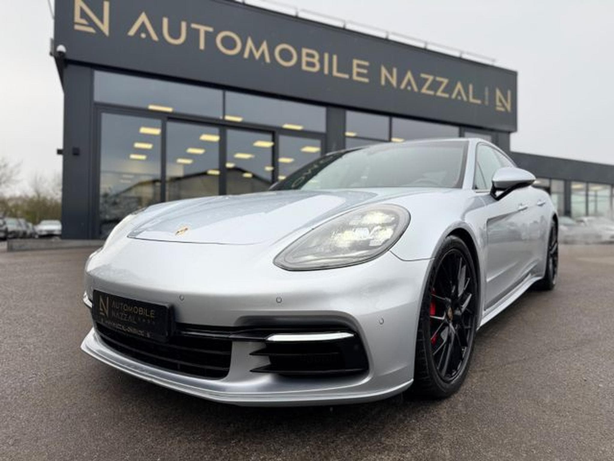 Porsche Panamera PANAMERA 4 E-HYBRID*SPORT-ABGAS*LUFT*21.Z*CHRONO (2017) - Foto 2
