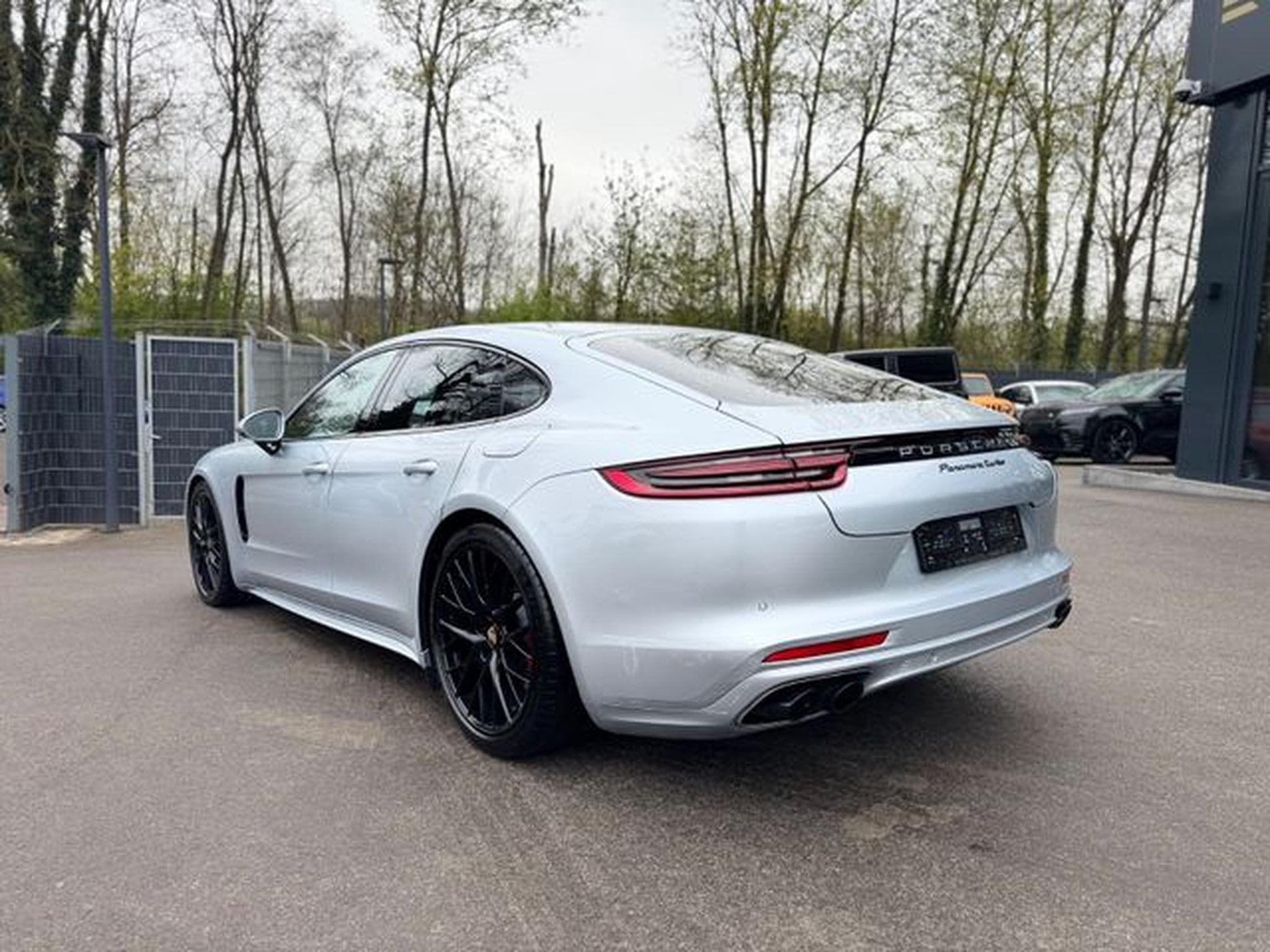 Porsche Panamera PANAMERA 4 E-HYBRID*SPORT-ABGAS*LUFT*21.Z*CHRONO (2017) - Foto 6