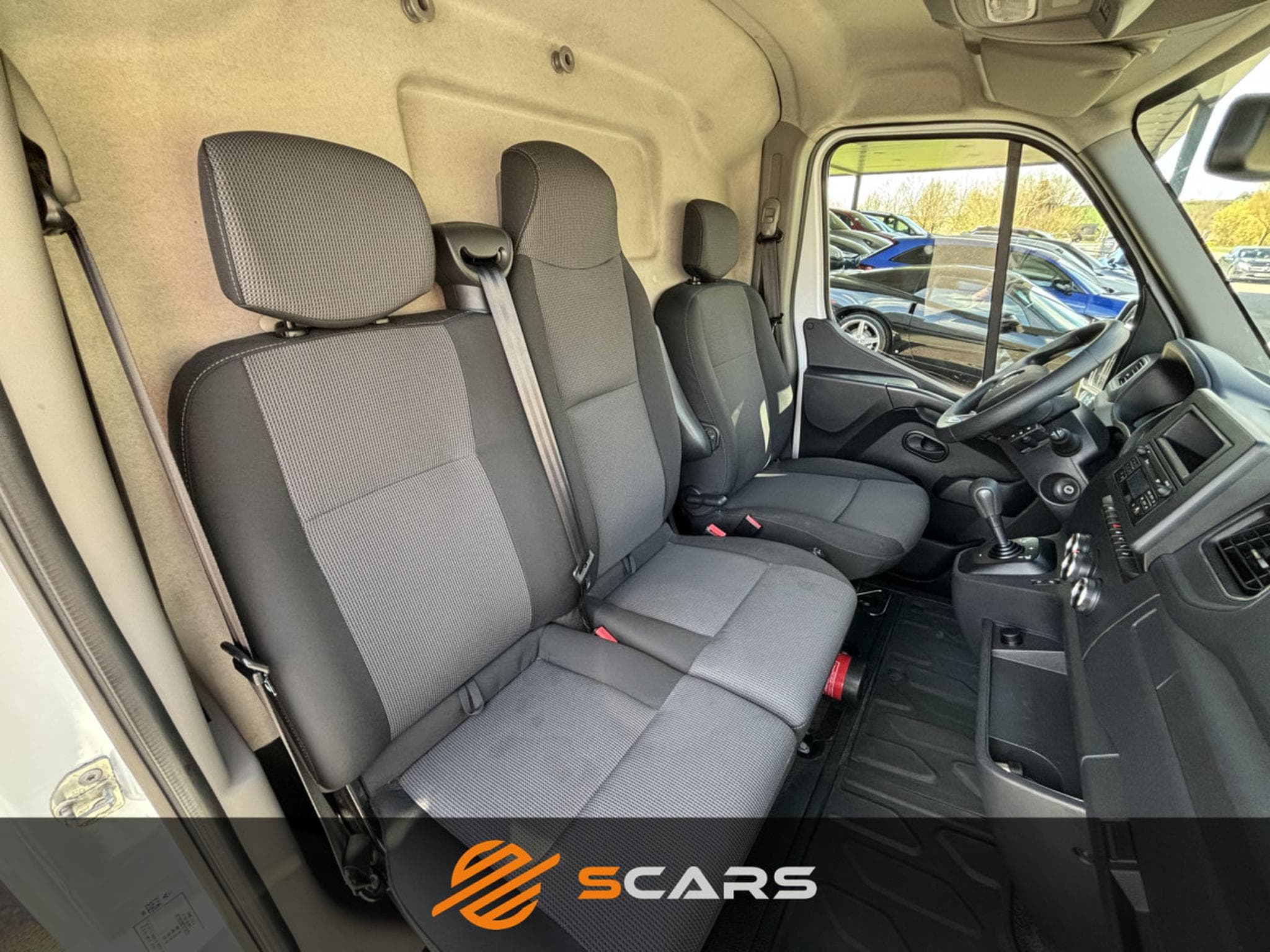 Renault Master 2.3 DCI L2H2 Business 179CV *Automatique (2023) - Photo 11