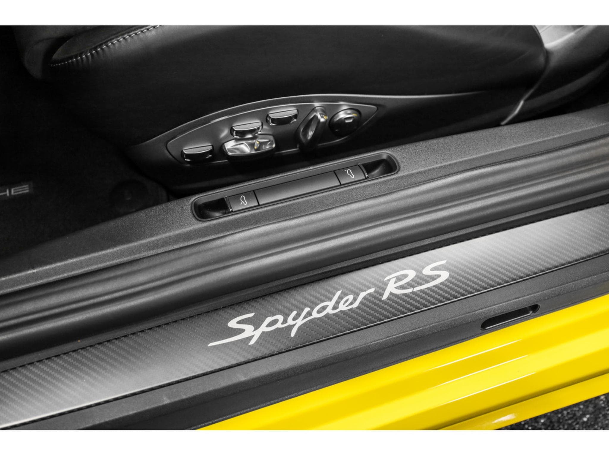 Porsche Boxster 718 Spyder RS PDK - Sièges Sport - JAUNE RACING (2024) - Photo 19