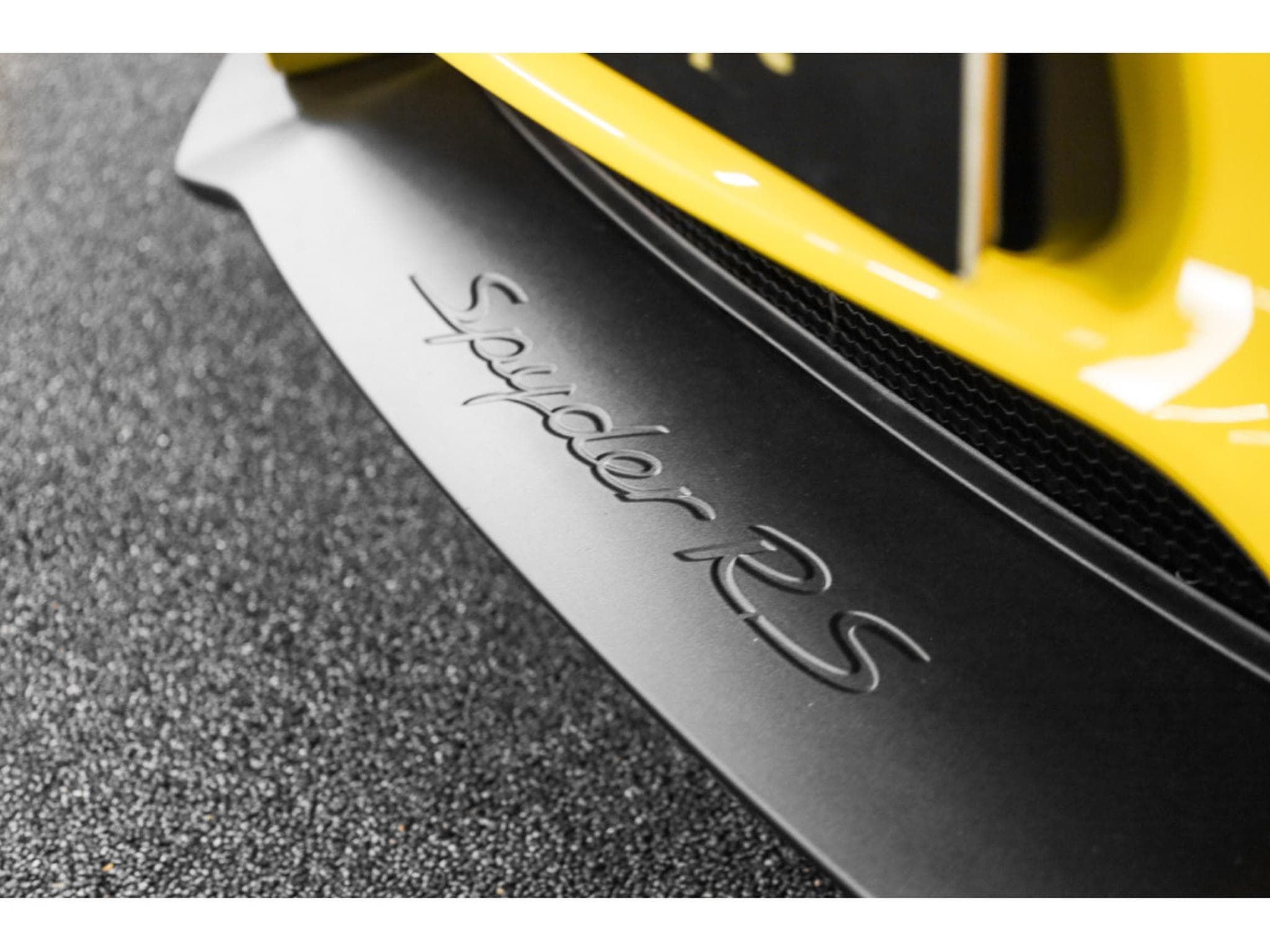 Porsche Boxster 718 Spyder RS PDK - Sièges Sport - JAUNE RACING (2024) - Photo 28