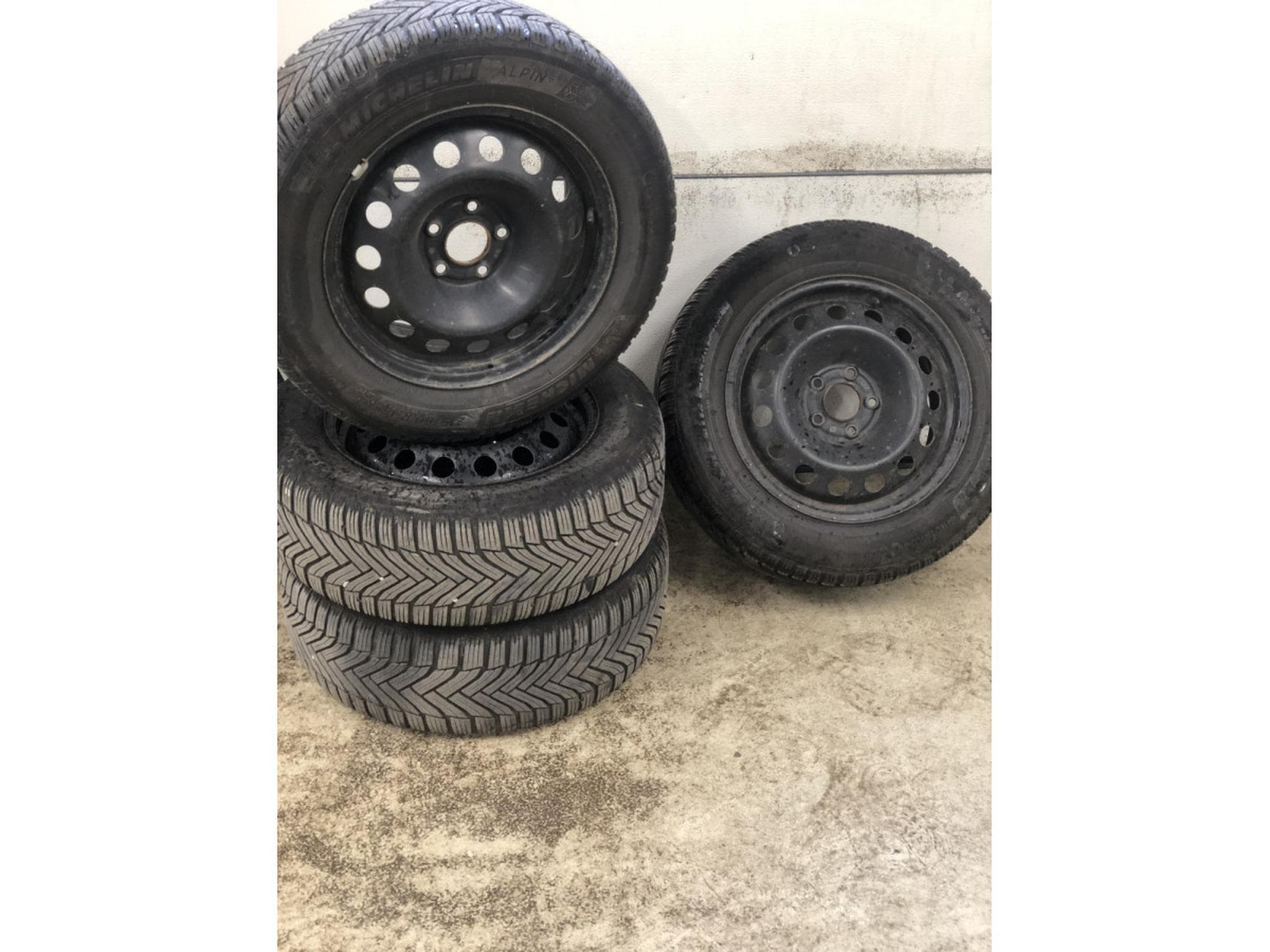 Jantes acier + Pneus – 16" - Photo 1