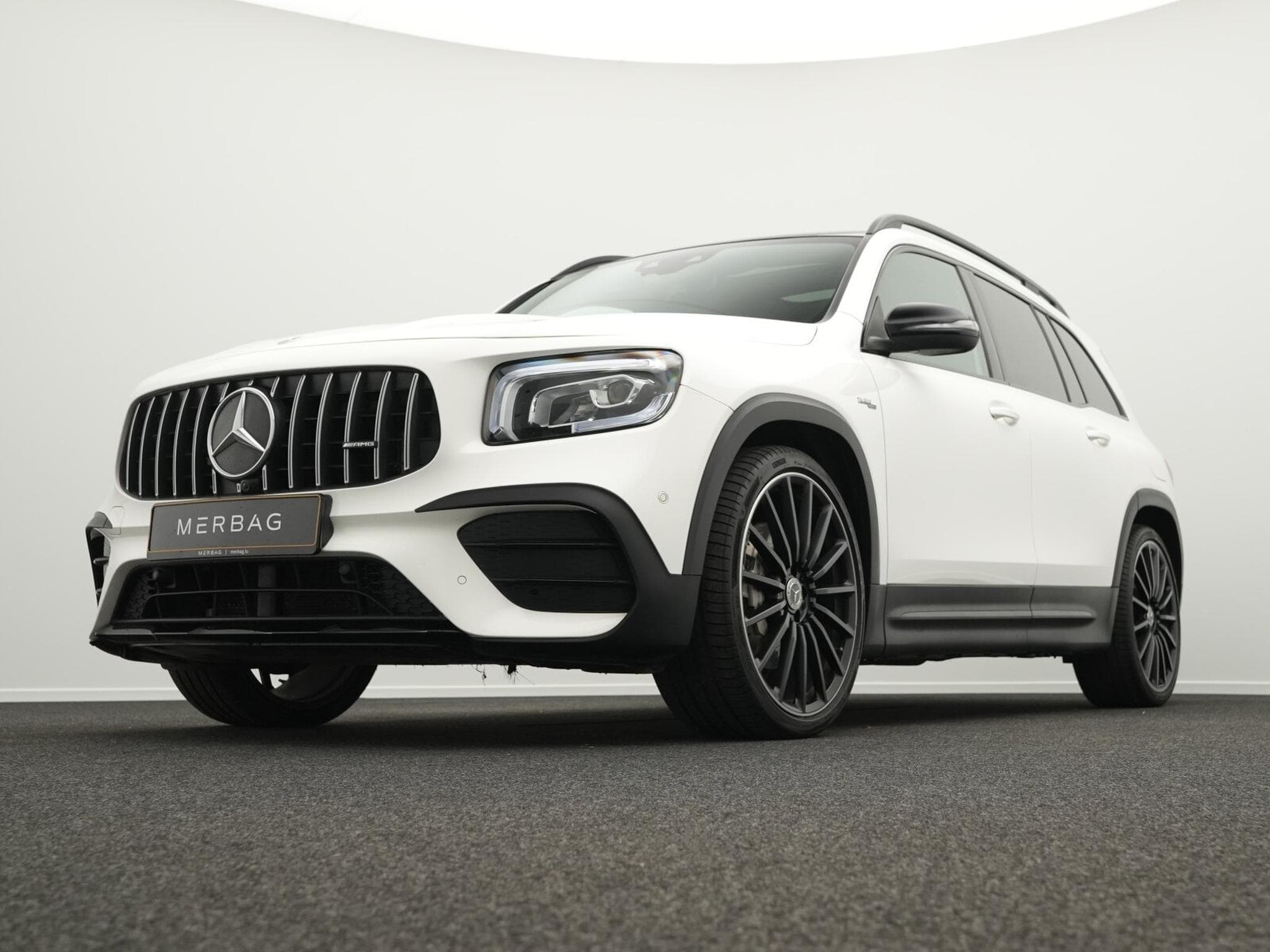 Mercedes GLB 35 AMG 4MATIC Pano+AHK+Kamera (2021) - Foto 10