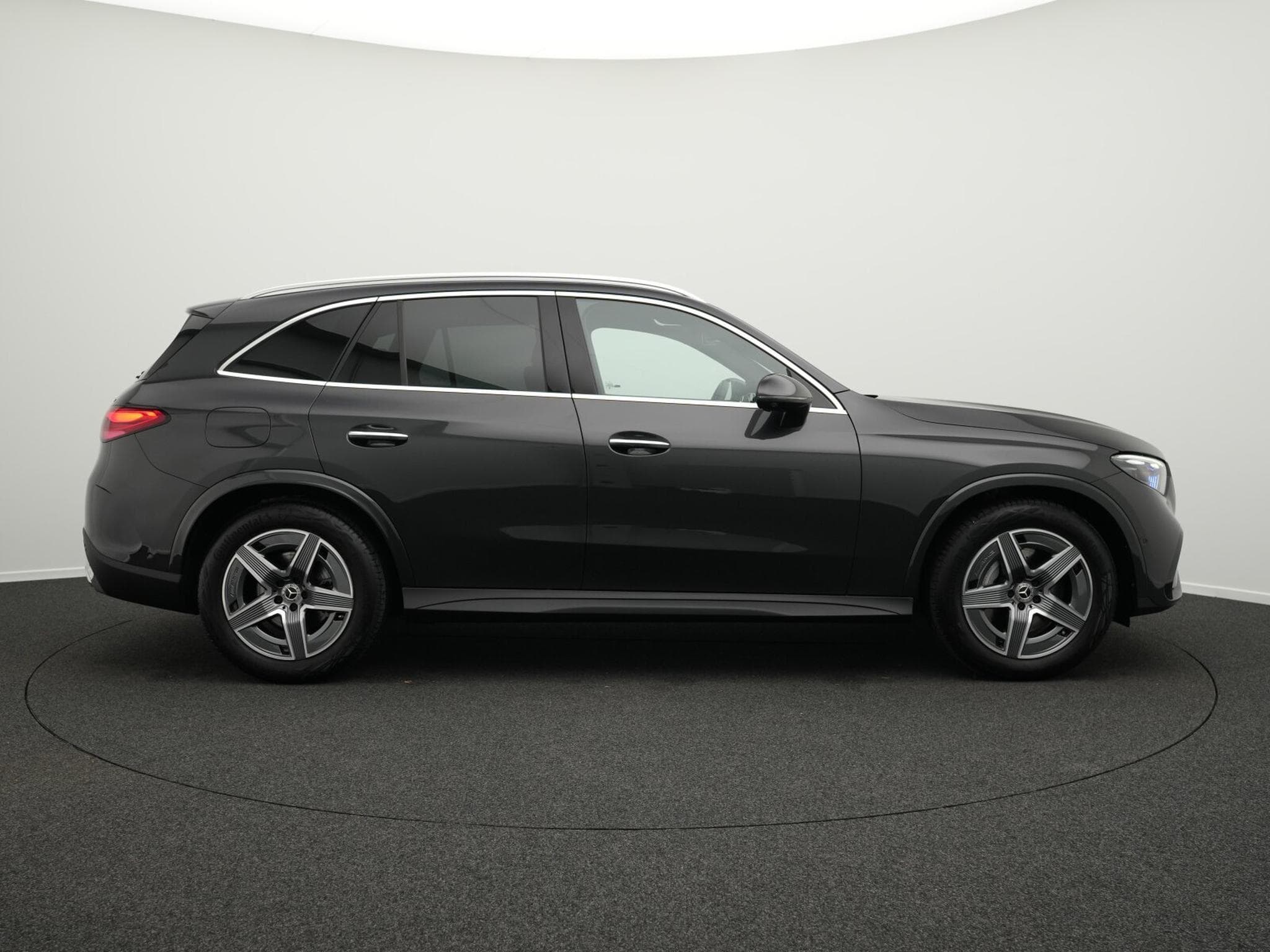 Mercedes GLC 300 d 4M AMG-Line Digital+AHK+360°+Distr+Mem (2025) - Foto 5