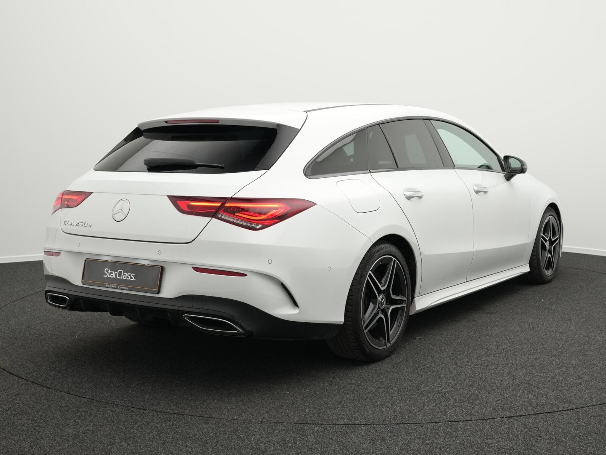 Mercedes CLA 250 e Shooting B AMG-Line+Distron.+Night (2023) - Foto 3