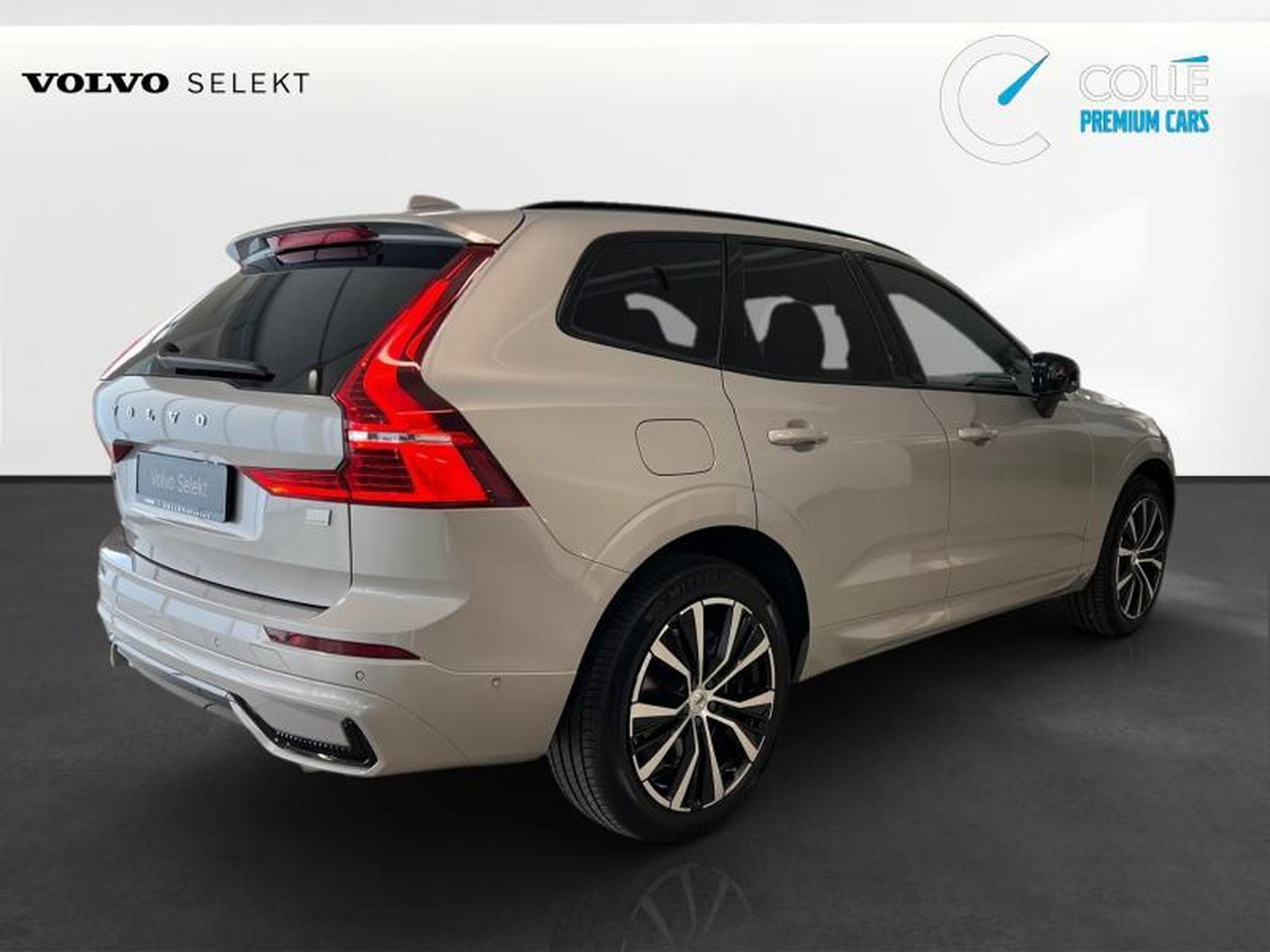 Volvo XC60 Ultimate Dark (2023) - Photo 2