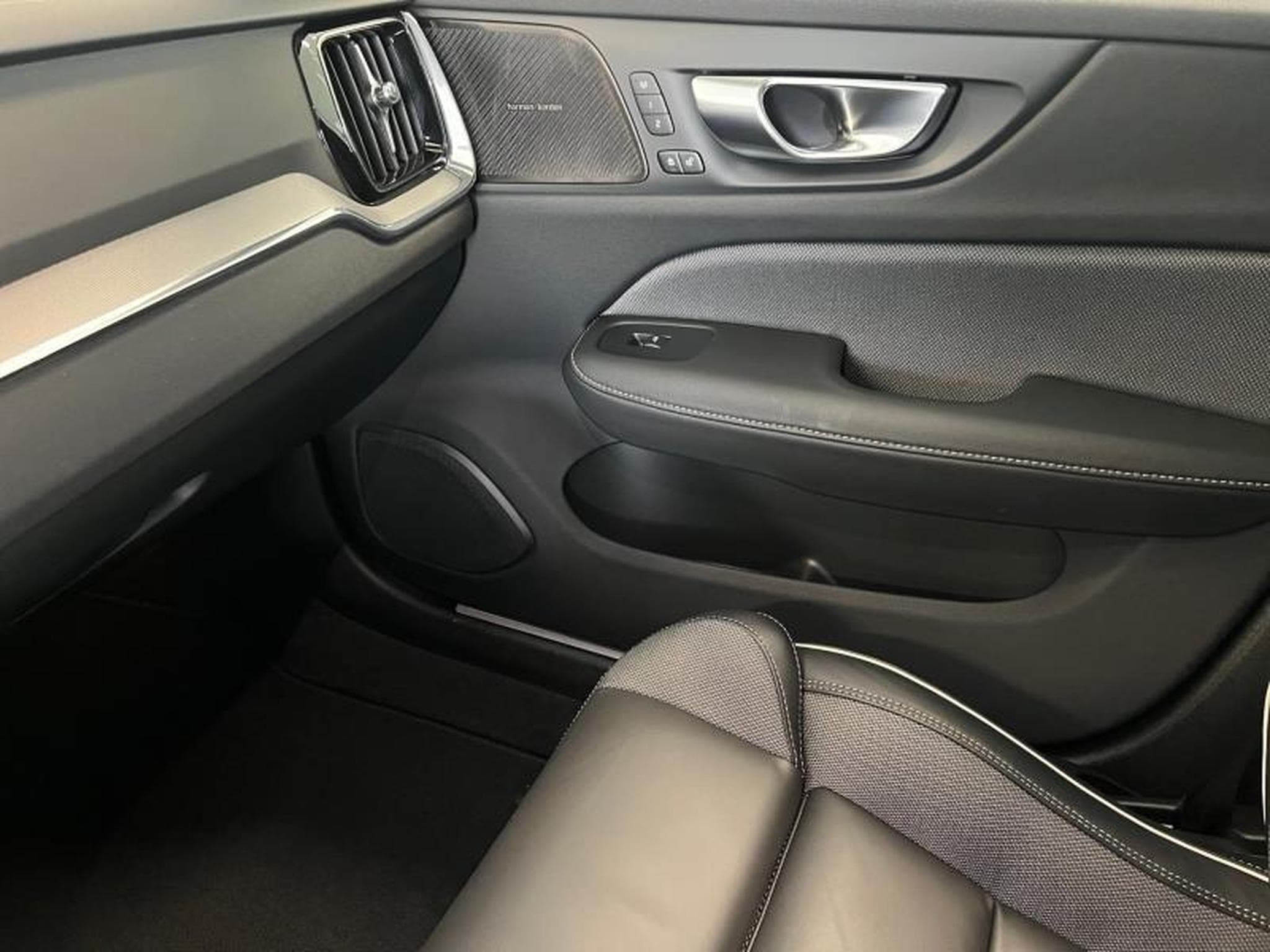 Volvo V60 Plus (2024) - Photo 13