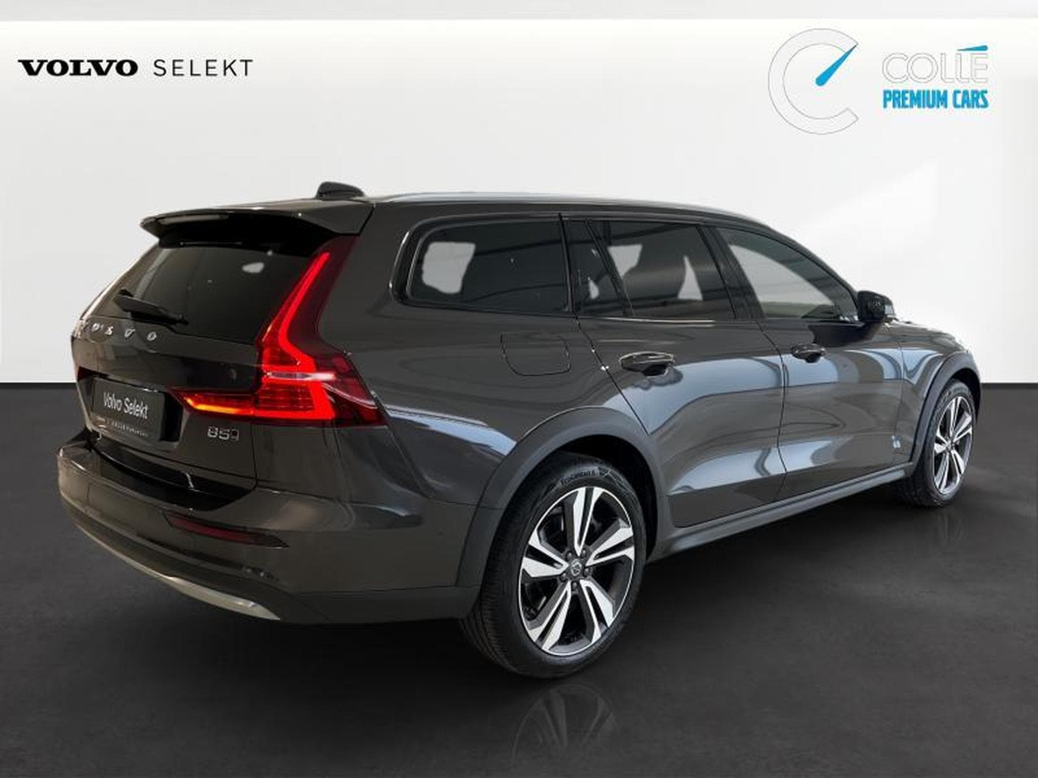 Volvo V60 Plus (2024) - Photo 2