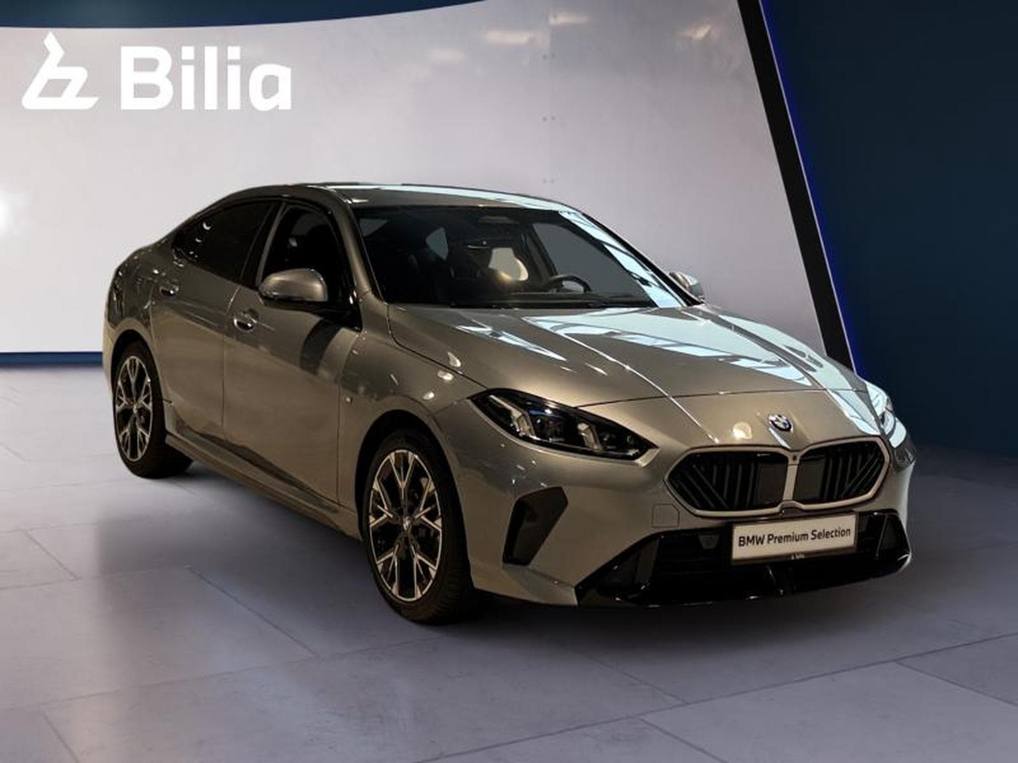 BMW 220 220i M-Sport (2025) - Photo 16