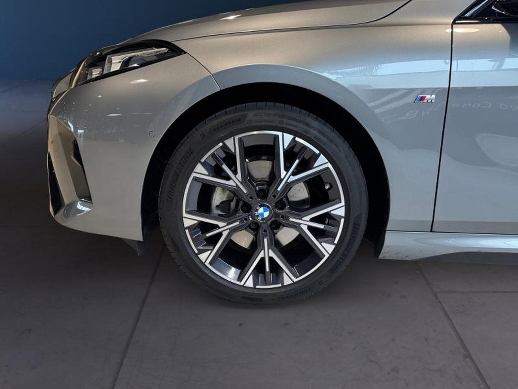 BMW 220 220i M-Sport (2025) - Photo 4