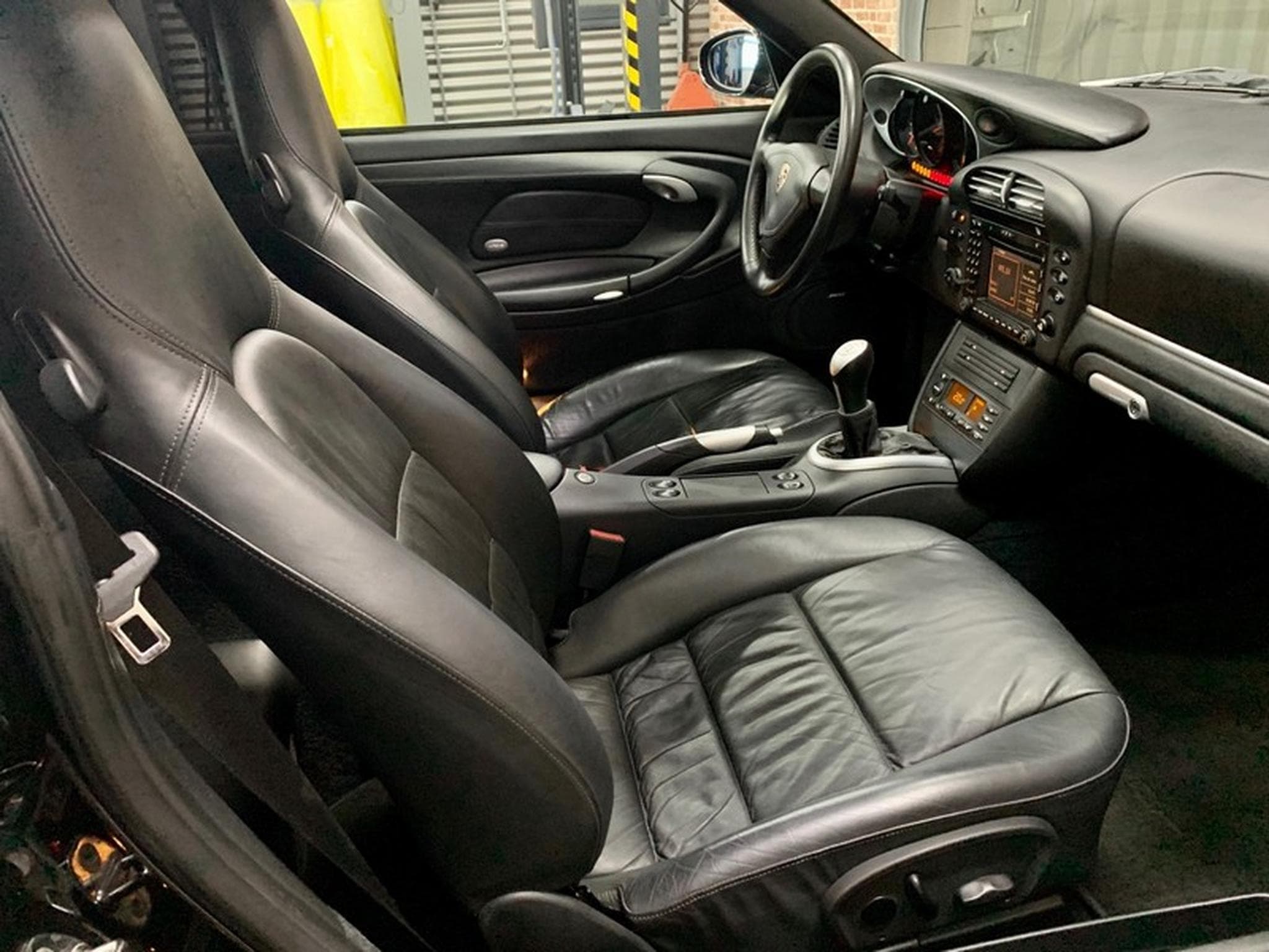 Porsche 911 996 ( 911 ) Turbo 3.6 420cv TO/Cuir/Memory/Bose (2003) - Photo 8