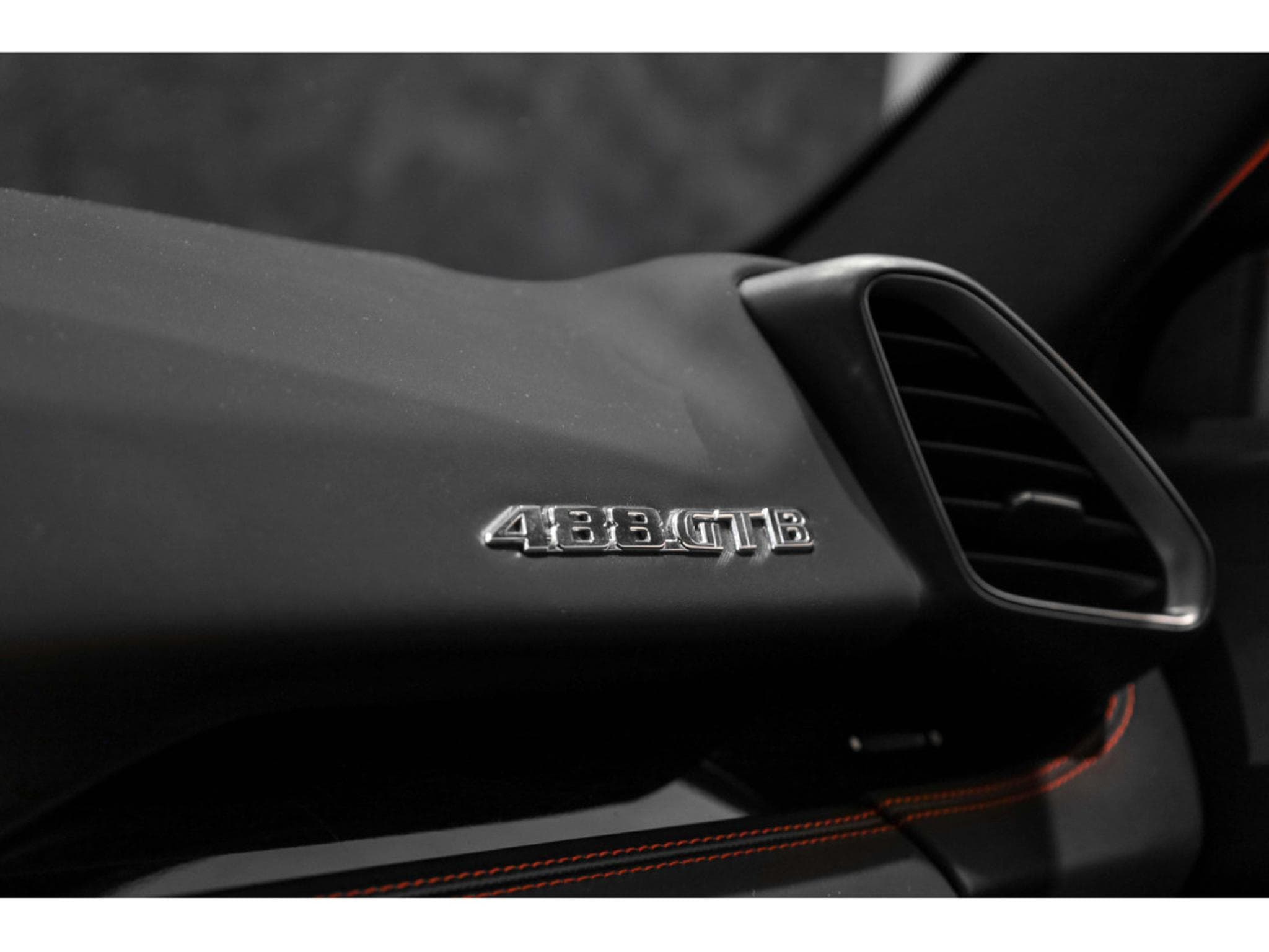 Ferrari 488 GTB 3.9 V8 - ROSSO CORSA (2015) - Photo 27