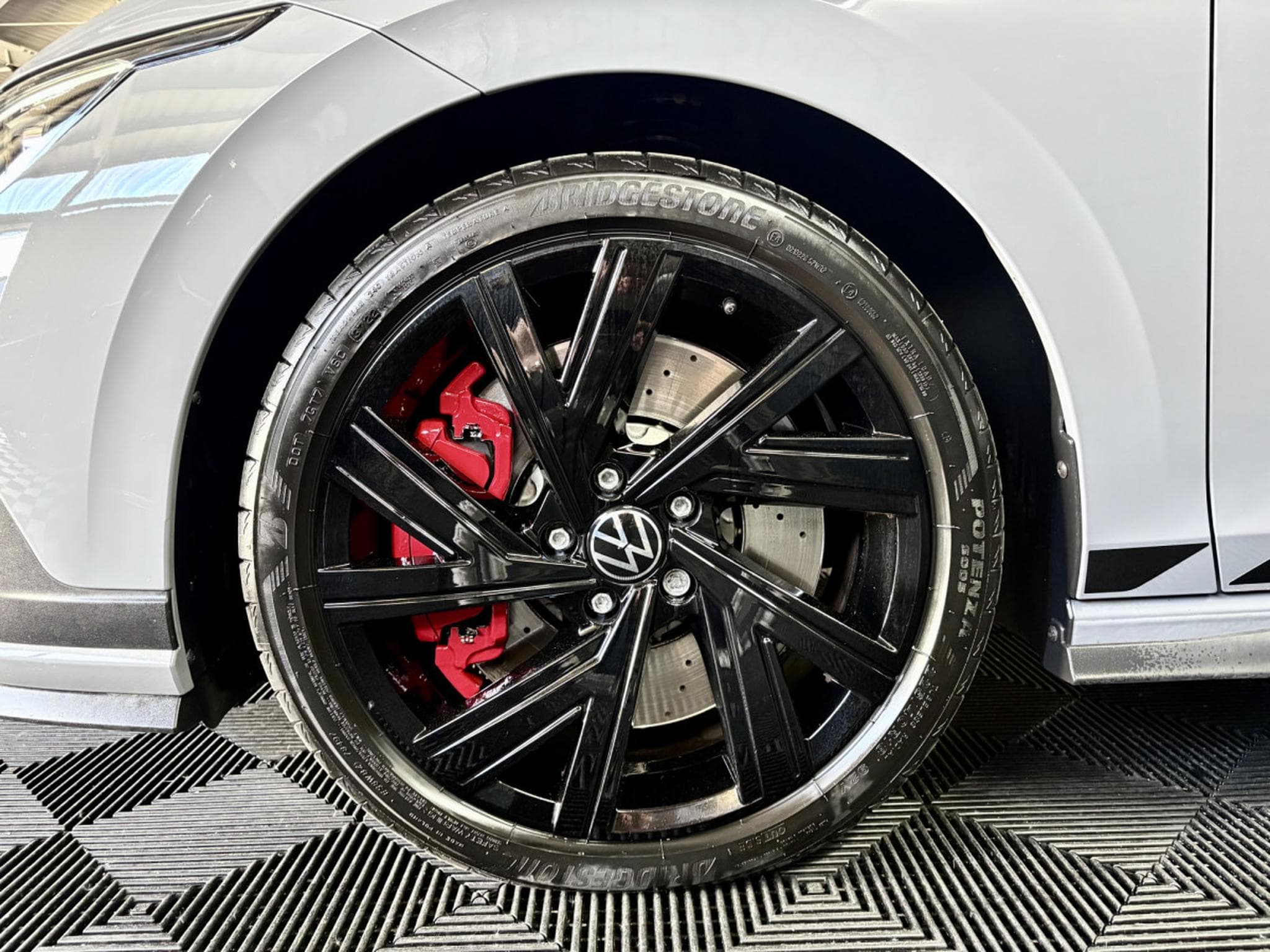 VW Golf GTI Clubsport 2.0 TSI 300 CV DSG7 *ACC* *CAM* (2022) - Foto 22