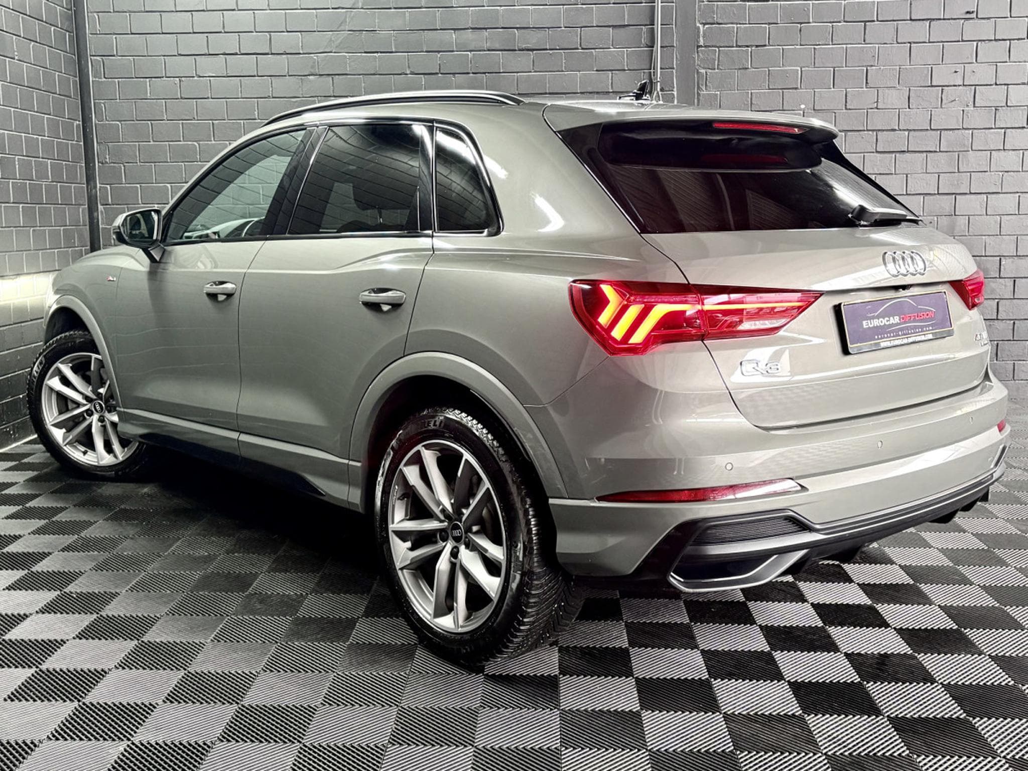 Audi Q3 40 TDI QUATTRO 200 CV S TRONIC7 *CAMERA* ACC * HAYON * (2021) - Photo 4