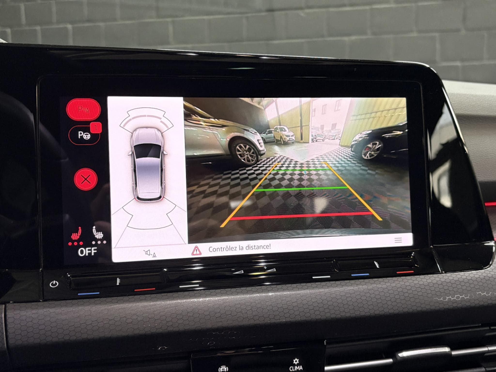 VW Golf GTI Clubsport 2.0 TSI 300 CV DSG7 *DCC* AKRA* MATRIX *PANO* (2023) - Photo 13