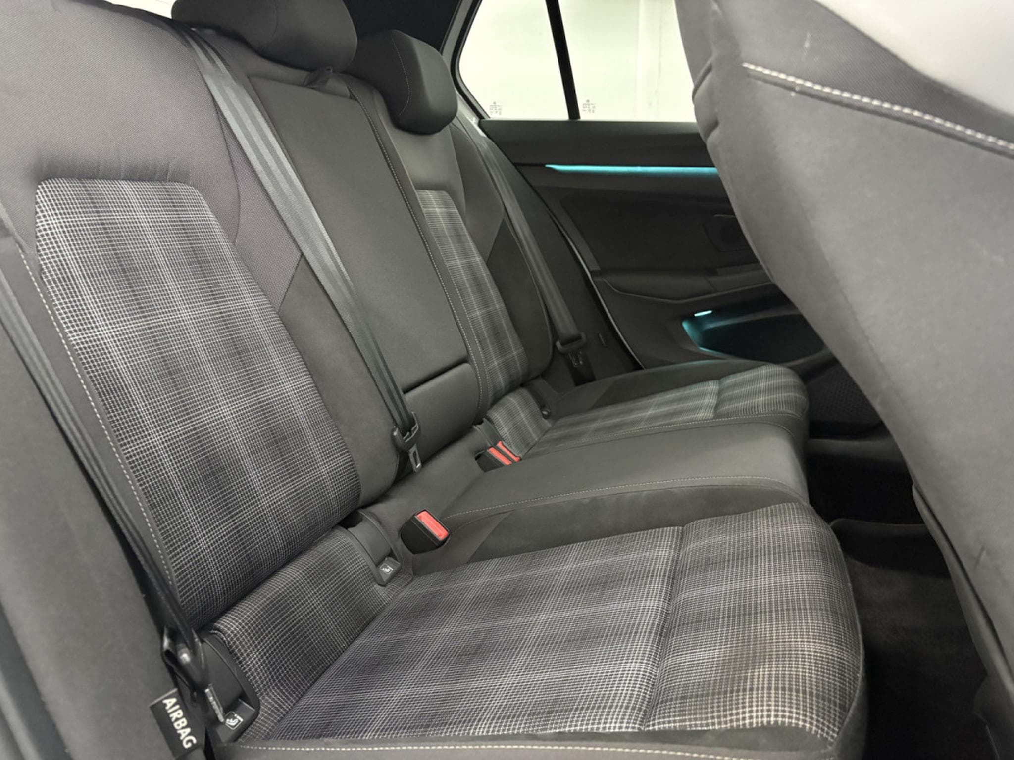 VW Golf GTD 2.0 TDI DSG7 200 CV *HARMAN* CAMERA* (2024) - Photo 14