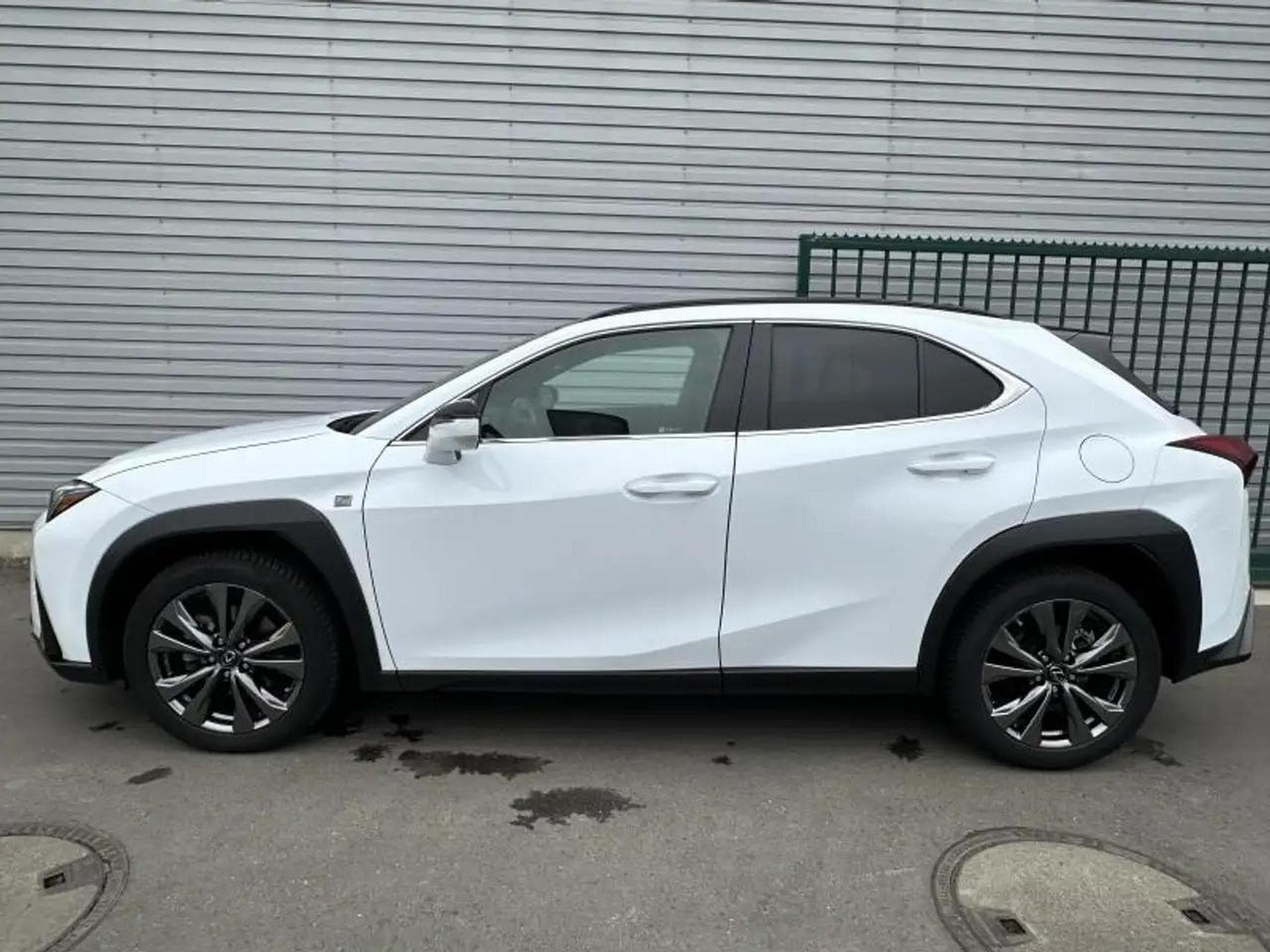 Lexus UX (2023) - Foto 21