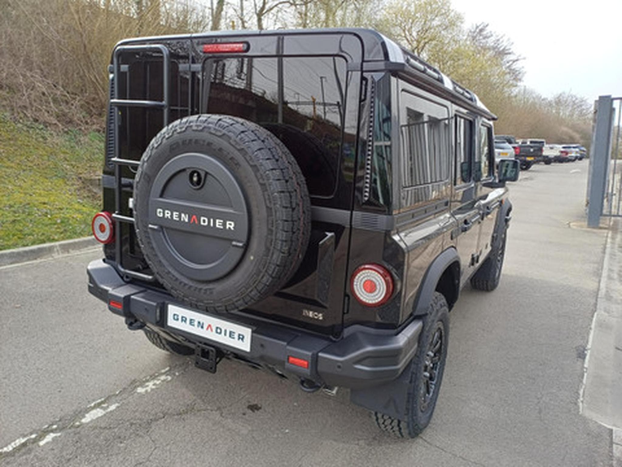 Ineos Grenadier Station Wagon 5 St 3.0L Turbo Petrol BLACK EDITION (2026) - Photo 4