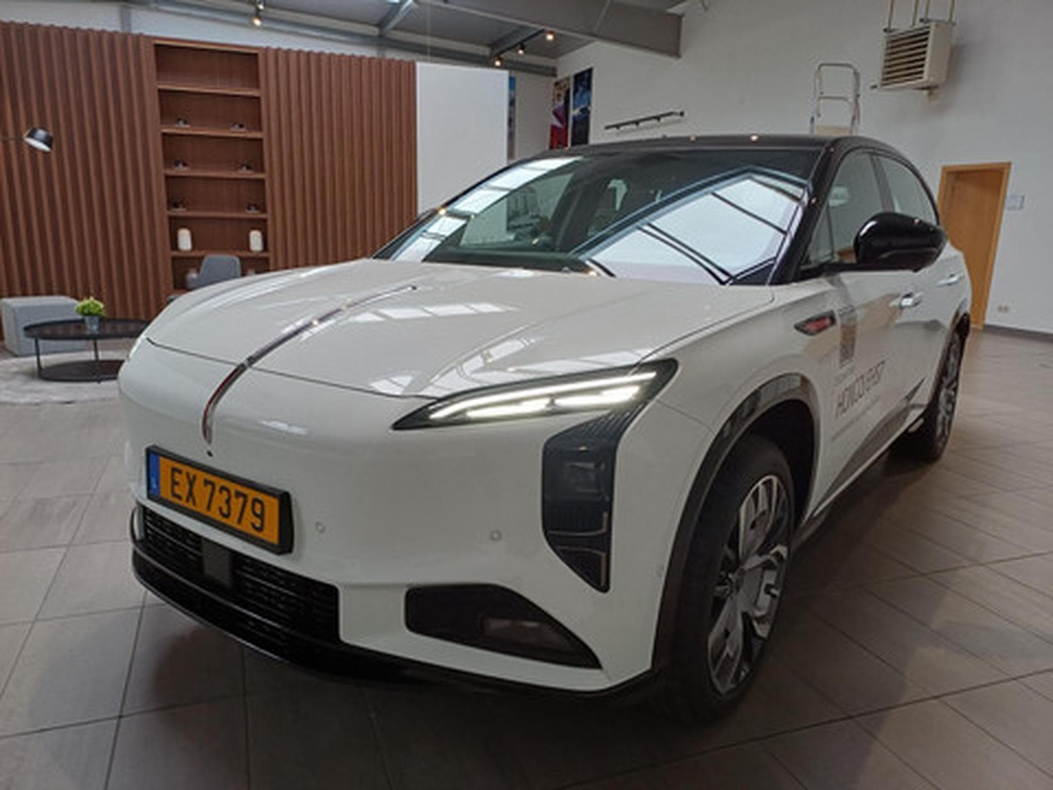 Hongqi EHS7 Long Range Long Range Launch Edition (2026) - Photo 1