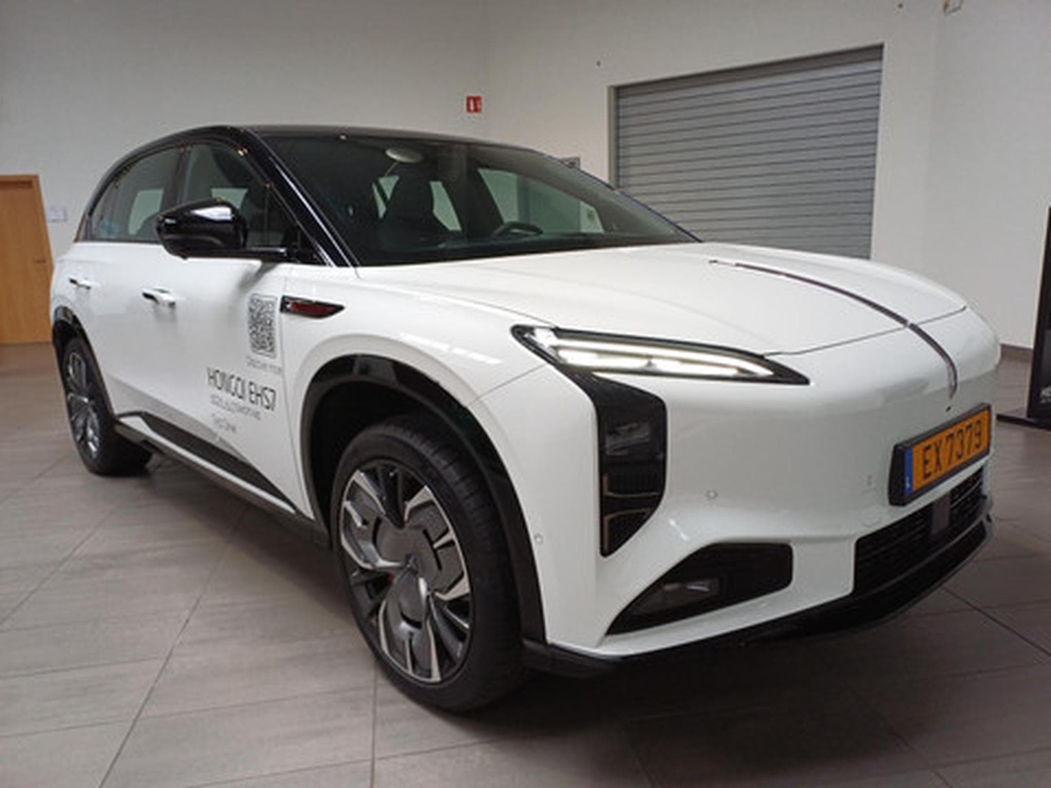 Hongqi EHS7 Long Range Long Range Launch Edition (2026) - Photo 3