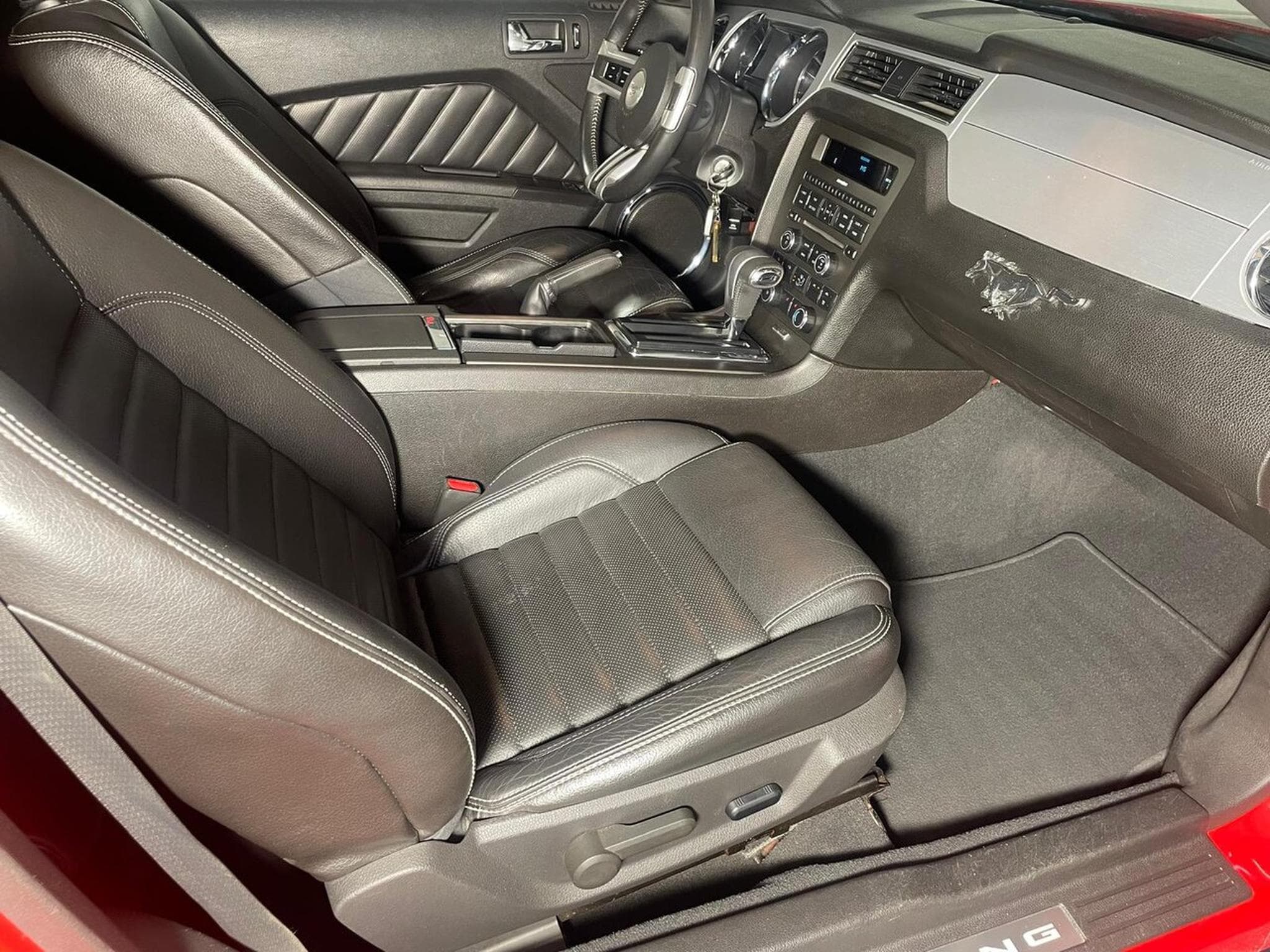 Ford Mustang COUPE GT 4.6 V8 315 CV (2010) - Photo 10