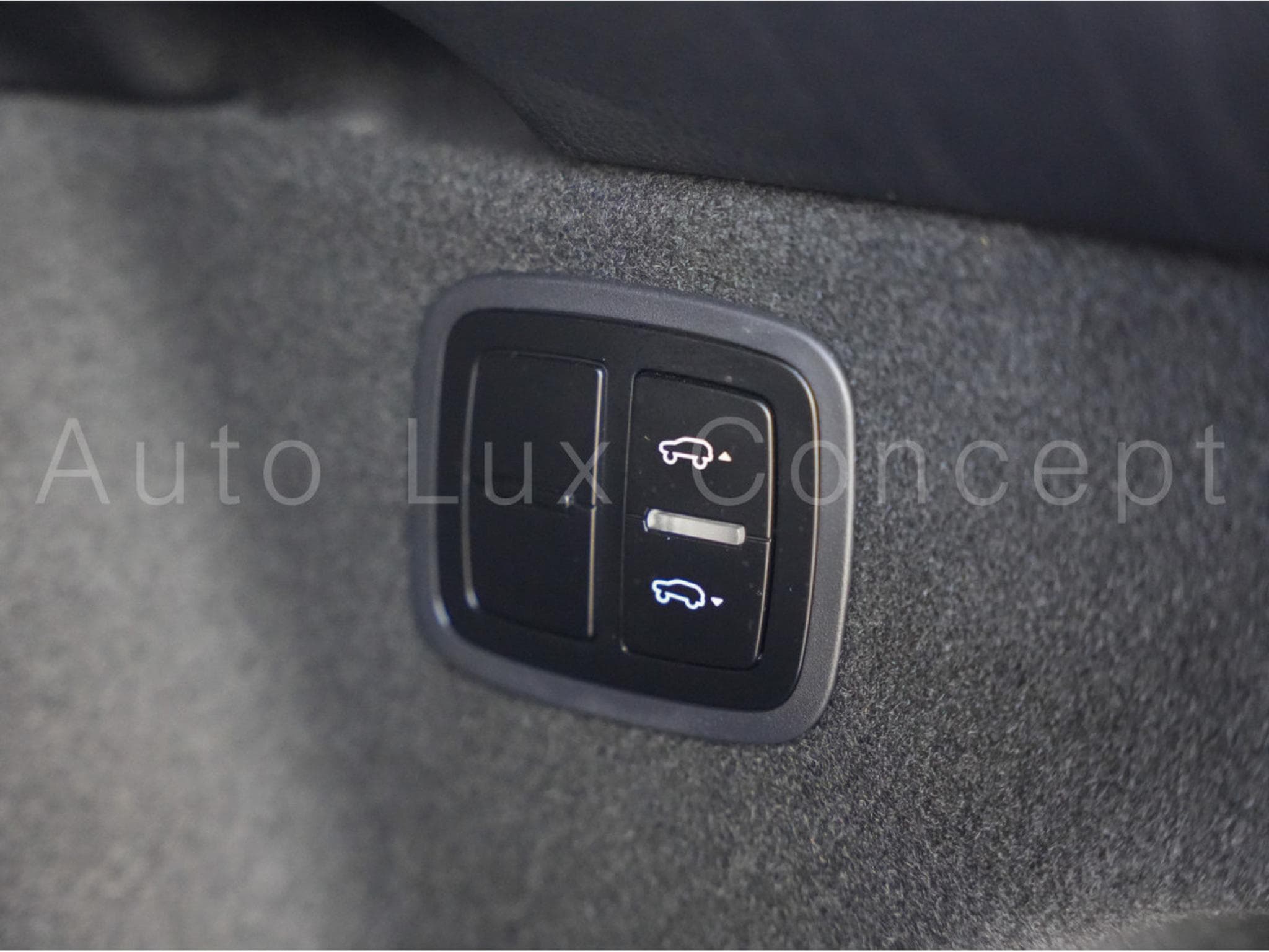 Porsche Macan GTS (2023) - Photo 24