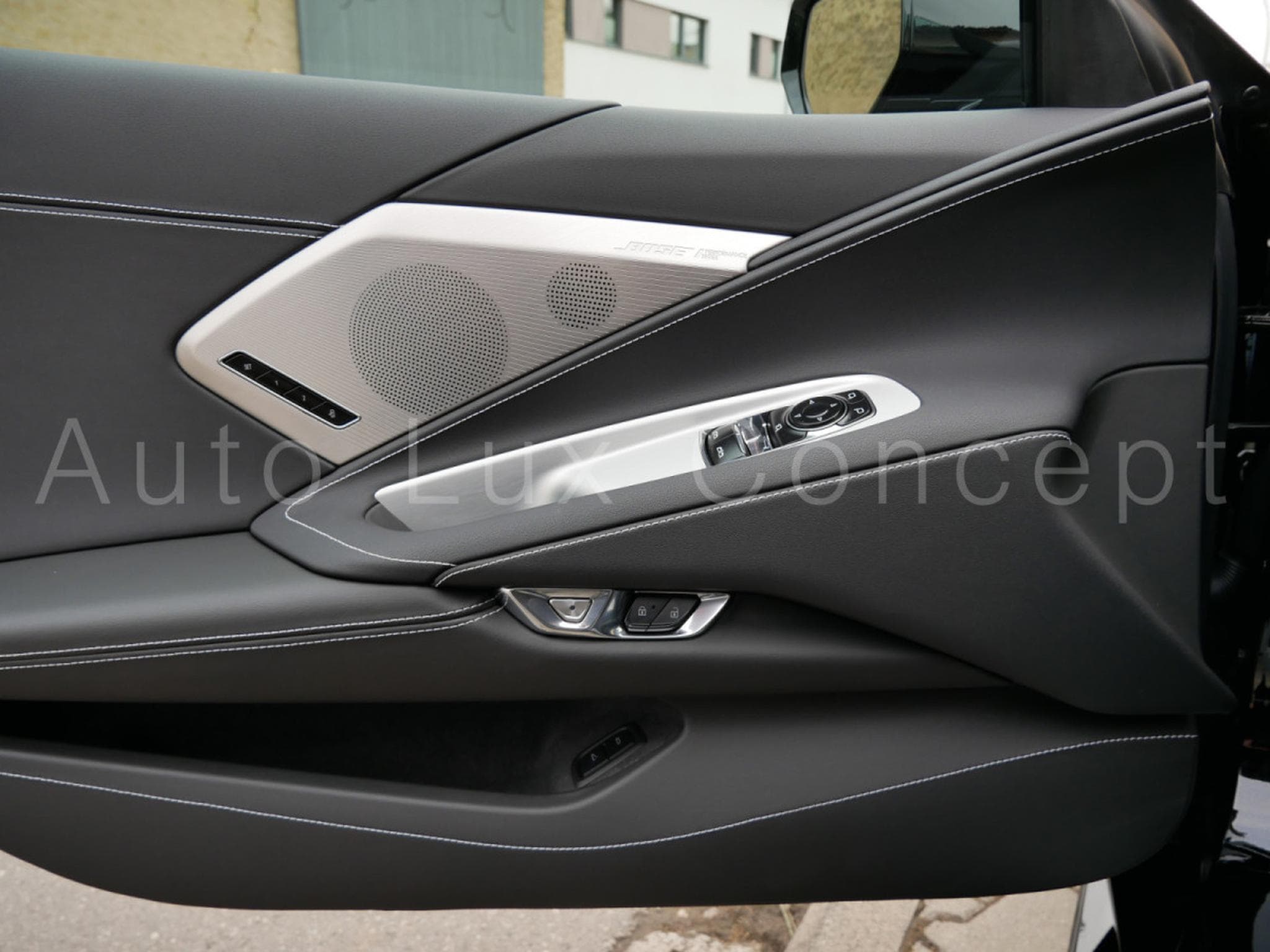 Chevrolet Corvette C8 Stingray Coupé 2LT (2023) - Photo 9