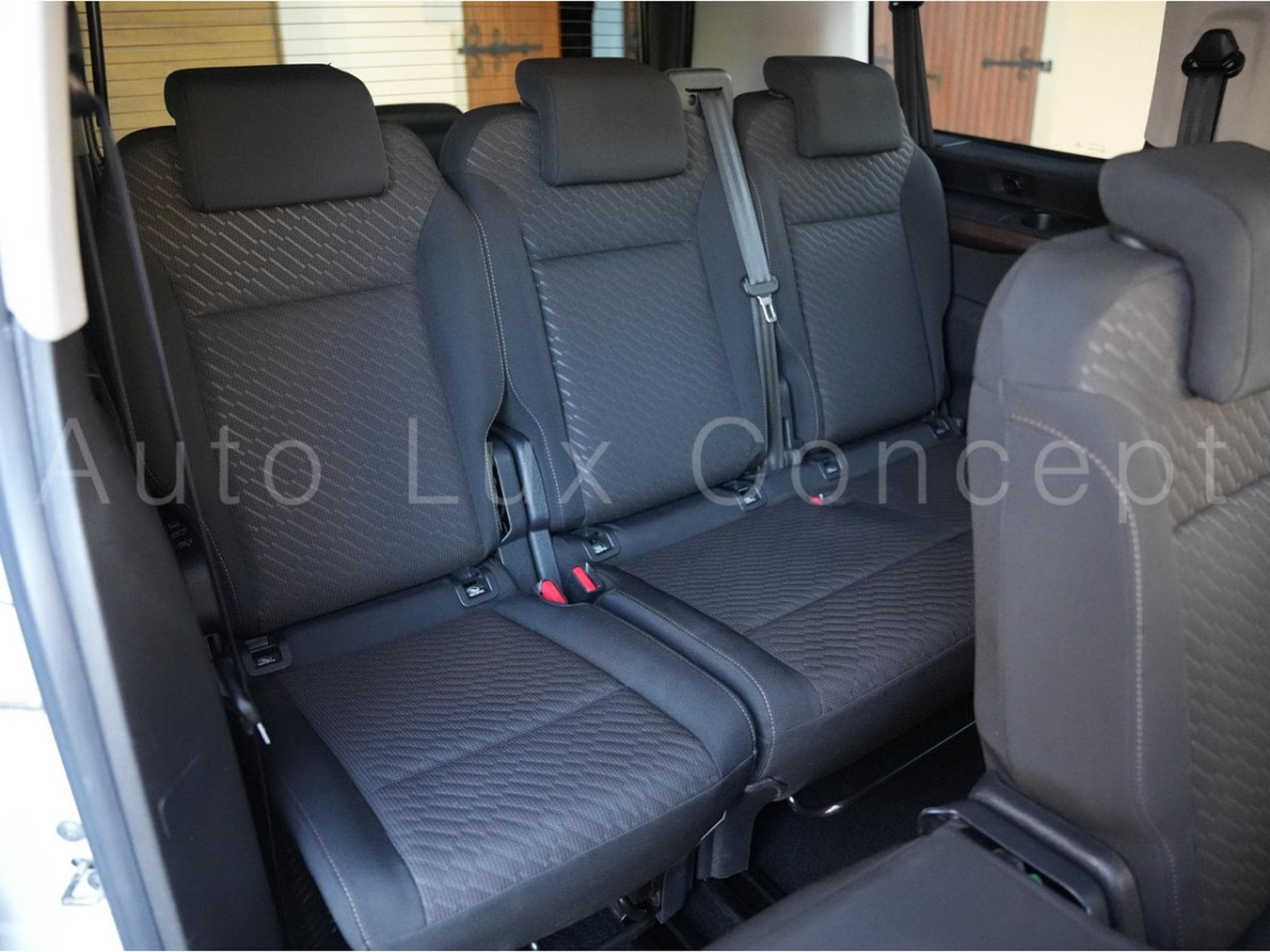 Toyota Proace 2.0 D-4D 177 ch AT8 L2 Shuttle Comfort 8 places (2020) - Photo 10