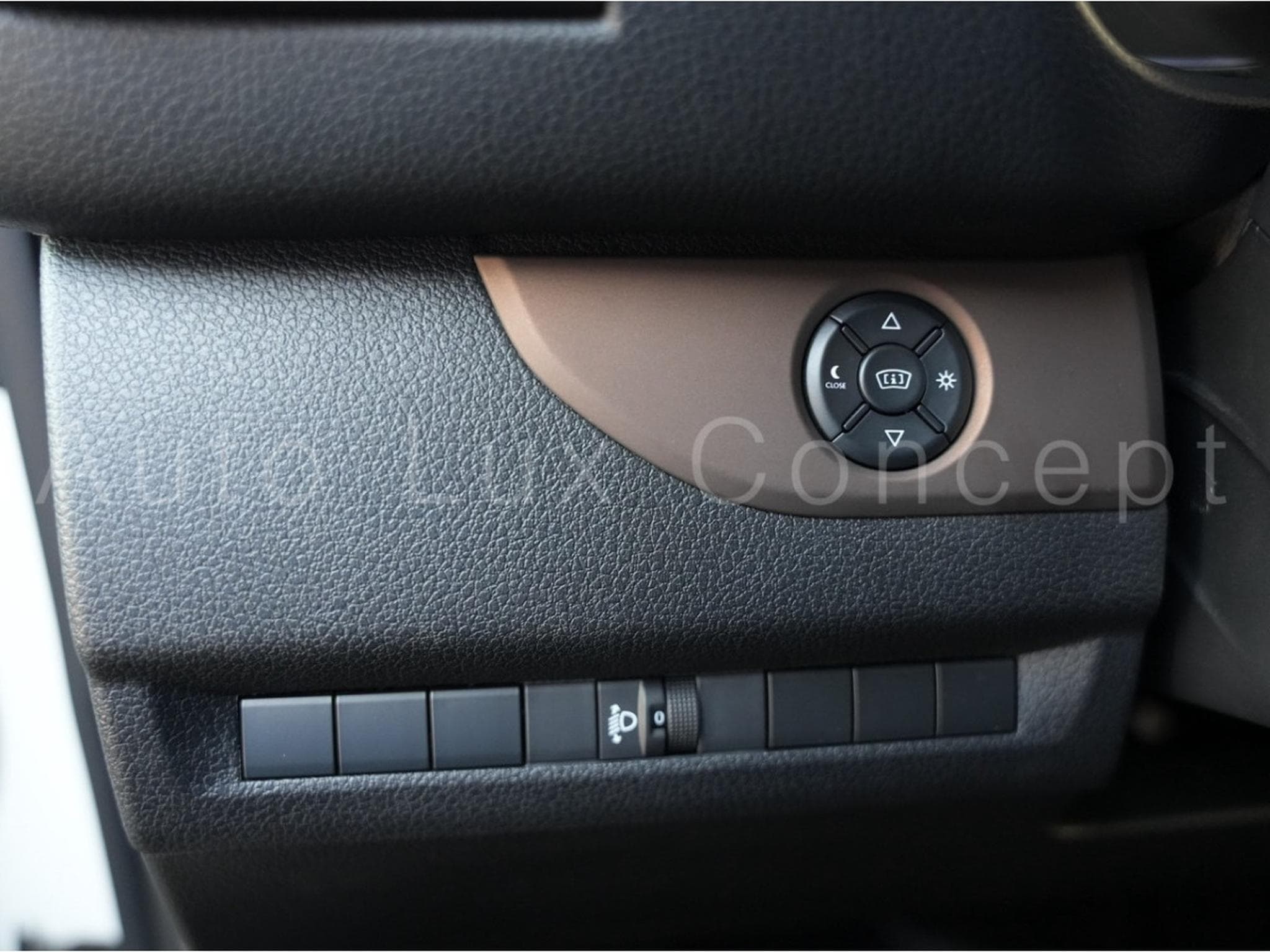 Toyota Proace 2.0 D-4D 177 ch AT8 L2 Shuttle Comfort 8 places (2020) - Photo 17