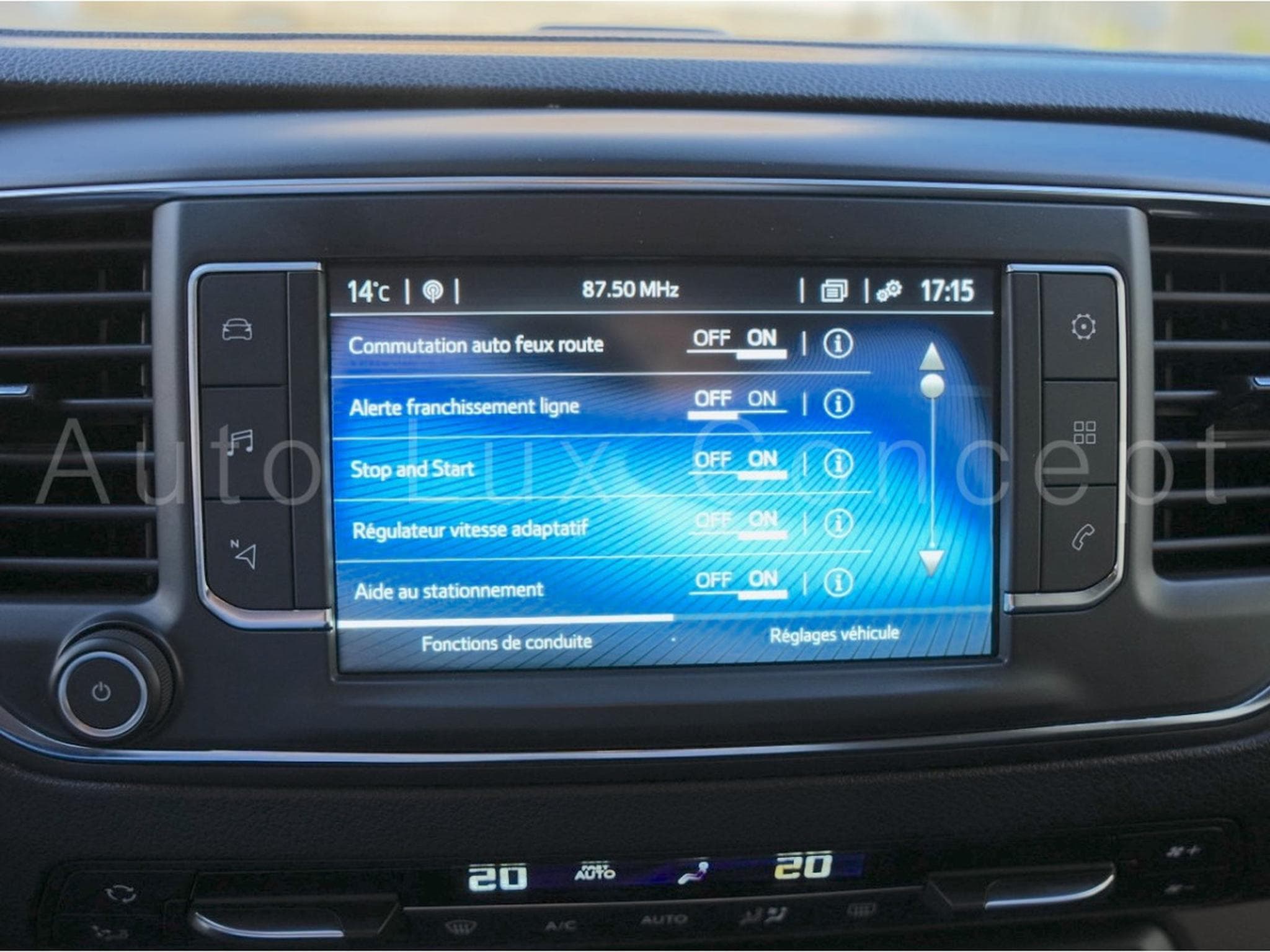 Toyota Proace 2.0 D-4D 177 ch AT8 L2 Shuttle Comfort 8 places (2020) - Photo 22